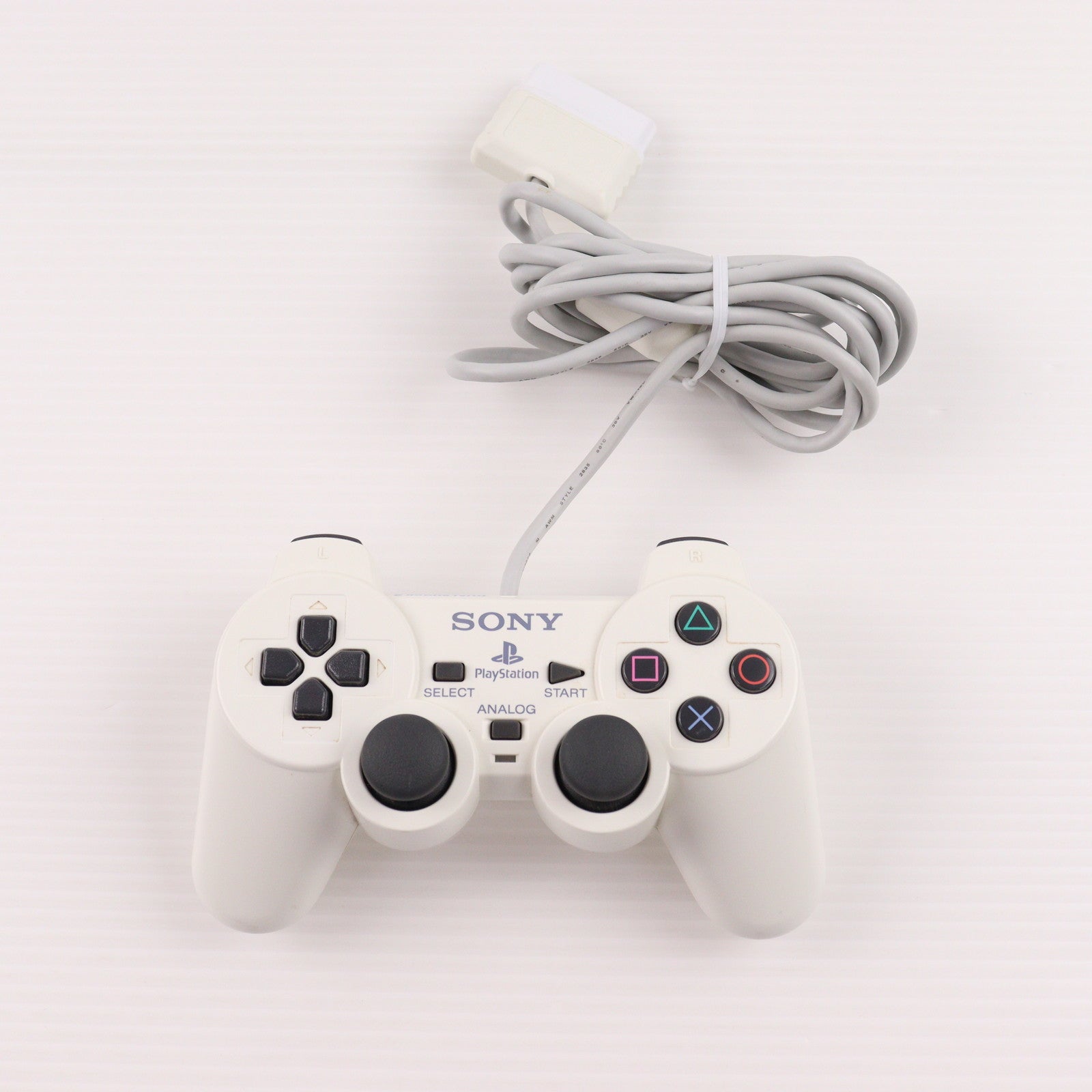 【中古即納】[PS2] (本体) PlayStation 2(プレイステーション2) セラミック・ホワイト SCE(SCPH-75000CW)(20051101)