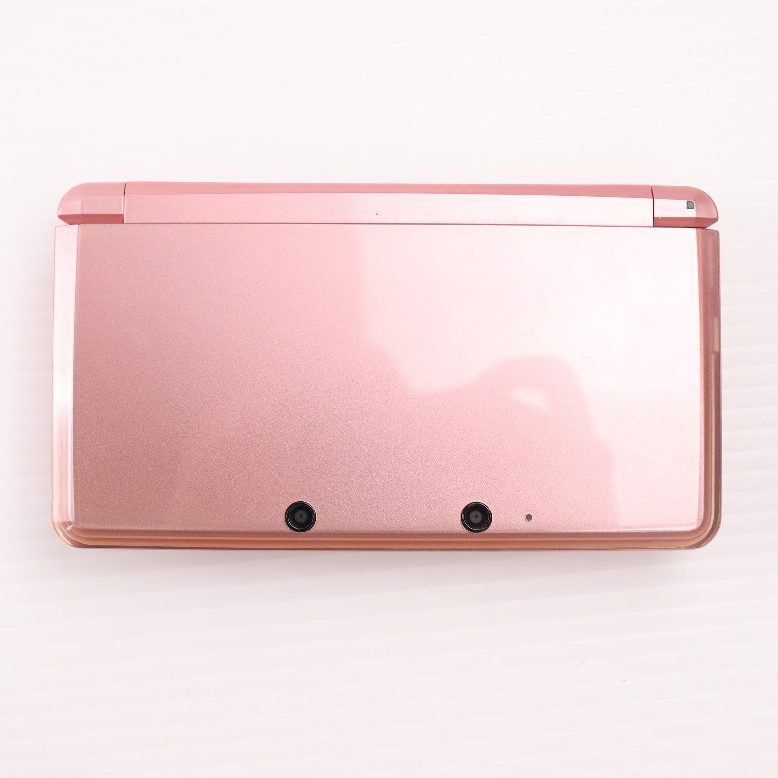 【中古即納】[3DS] (本体) ニンテンドー3DS ミスティピンク 任天堂(CTR-S-PAAA)(20111020)