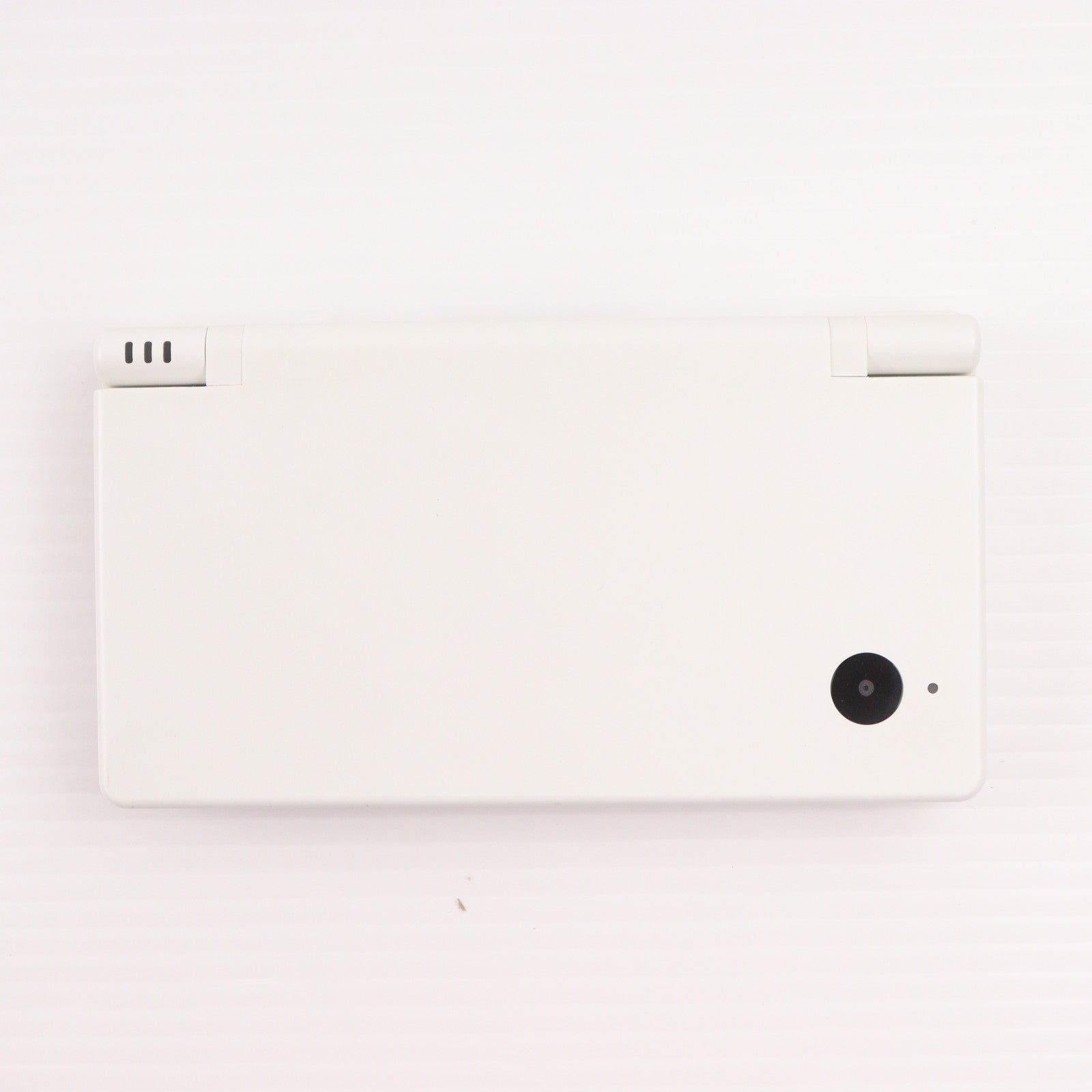 【中古即納】[NDS] (本体) ニンテンドーDSi ホワイト 任天堂(TWL-S-WA)(20081101)
