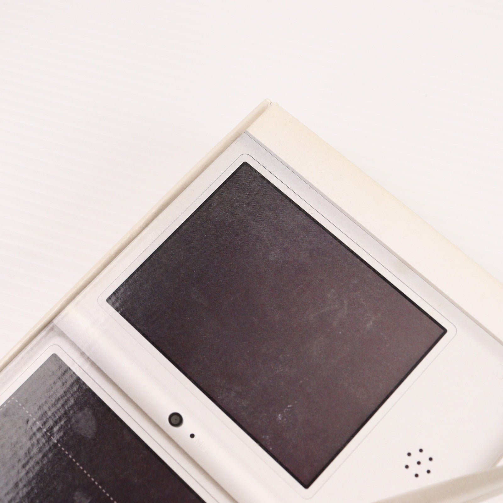 【中古即納】[NDS] (本体) ニンテンドーDsi LL ナチュラルホワイト 任天堂(UTL-S-WGA)(20091121)