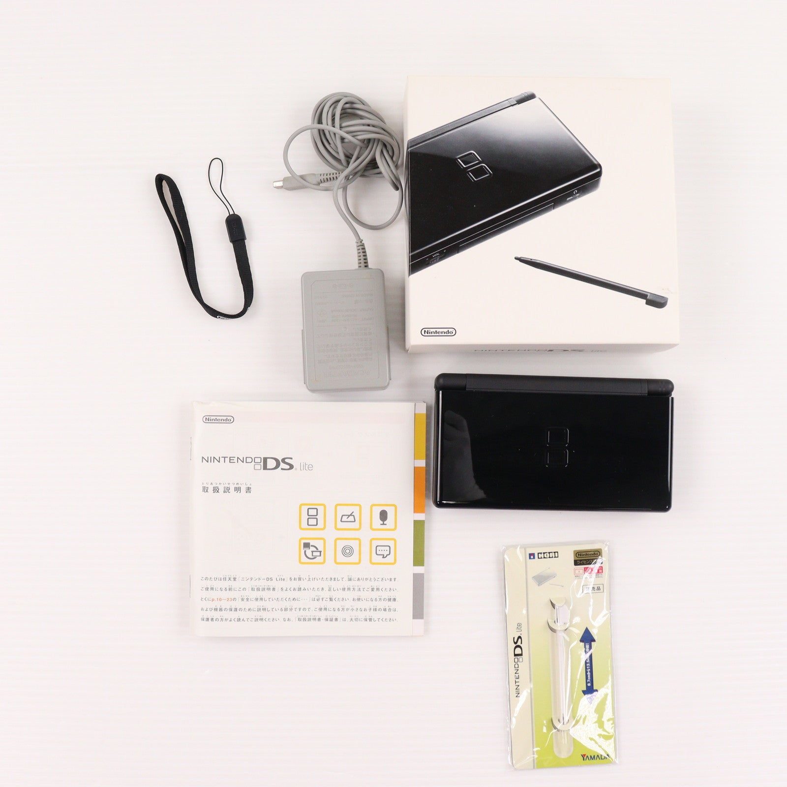 【中古即納】[NDS] (本体) ニンテンドーDS Lite(ライト) ジェットブラック 任天堂(USG-S-KA)(20060902)