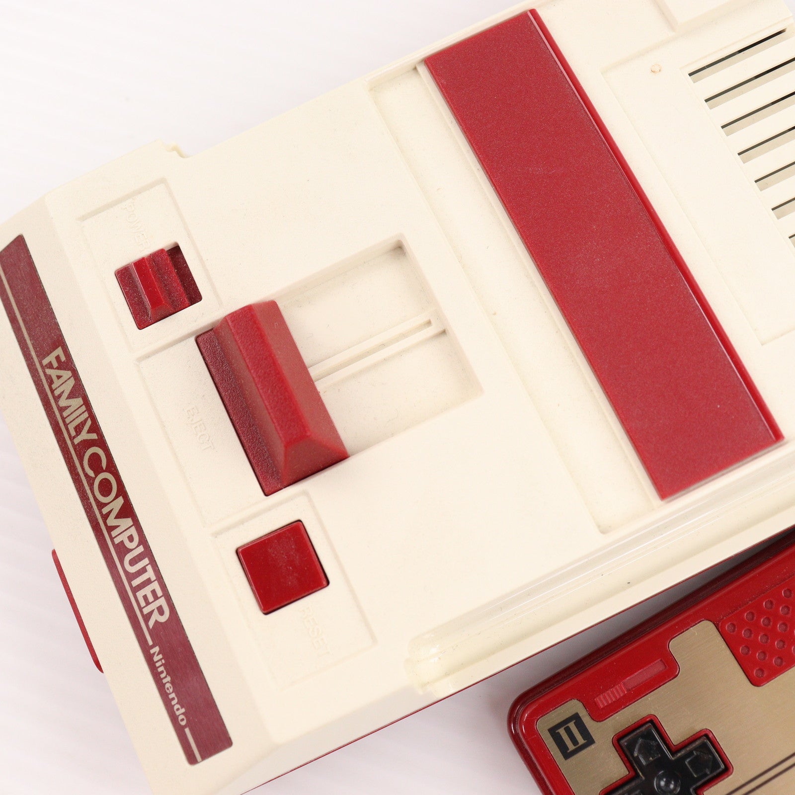 【中古即納】[FC] (本体) ニンテンドークラシックミニ ファミリーコンピュータ 任天堂(CLV-S-HVCC)(20161110)