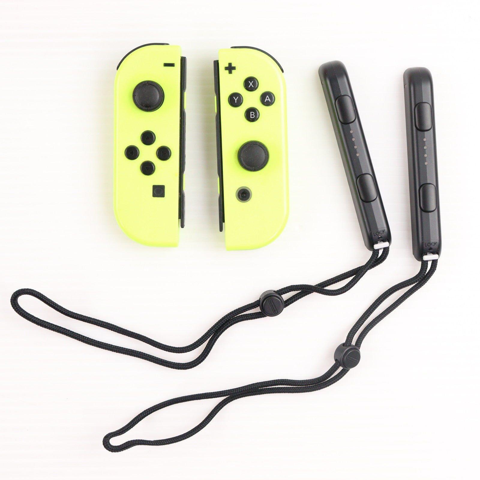 【中古即納】[Switch] (本体) マイニンテンドーストア限定 (新型)Nintendo Switch(ニンテンドースイッチ) 2台目用セット カスタマイズ Joy-Con(L)/(R) ネオンイエロー Joy-Conストラップ ブラック 任天堂(HAD-S-KAYAD)(20190830)