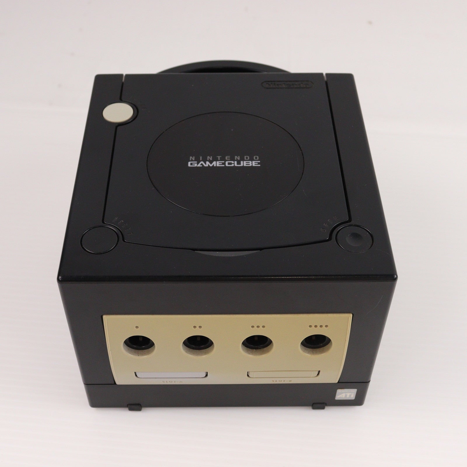 【中古即納】[GC] (本体) NINTENDO GAMECUBE(ニンテンドー ゲームキューブ) ブラック 任天堂(DOL-SKA)(20011121)
