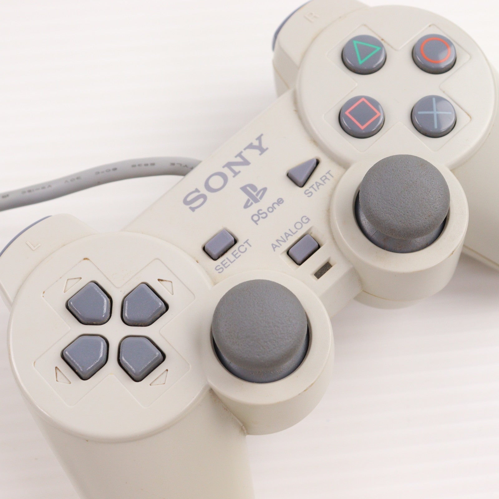 【中古即納】[PS] (本体) PlayStation PS one(プレイステーション ピーエス ワン)&液晶モニターCOMBO SCE(SCPH-140)(20011122)