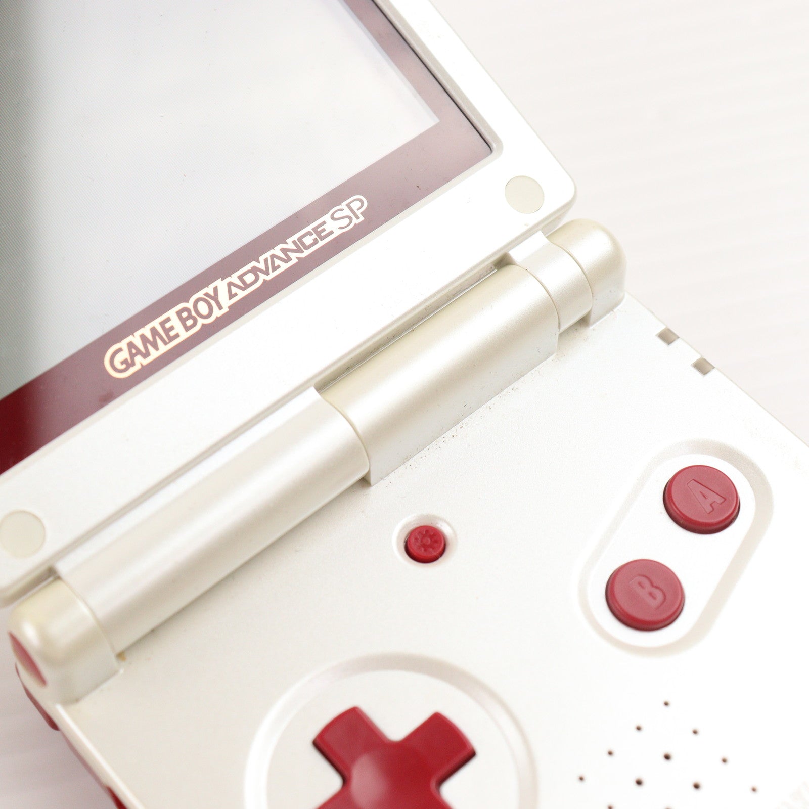 【中古即納】[GBA] (本体) GAMEBOY ADVANCE SP(ゲームボーイアドバンスSP) ファミコンカラー 任天堂(AGS-S-FMK)(20040214)
