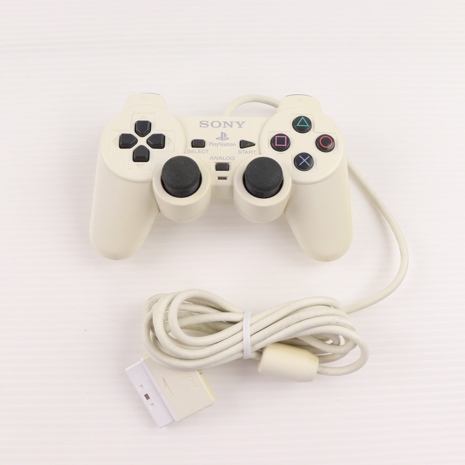 【中古即納】[PS2] (本体) PlayStation 2(プレイステーション2) レーシングパック(Racing Pack) セラミック・ホワイト SCE(SCPH-55000GT)(20031204)