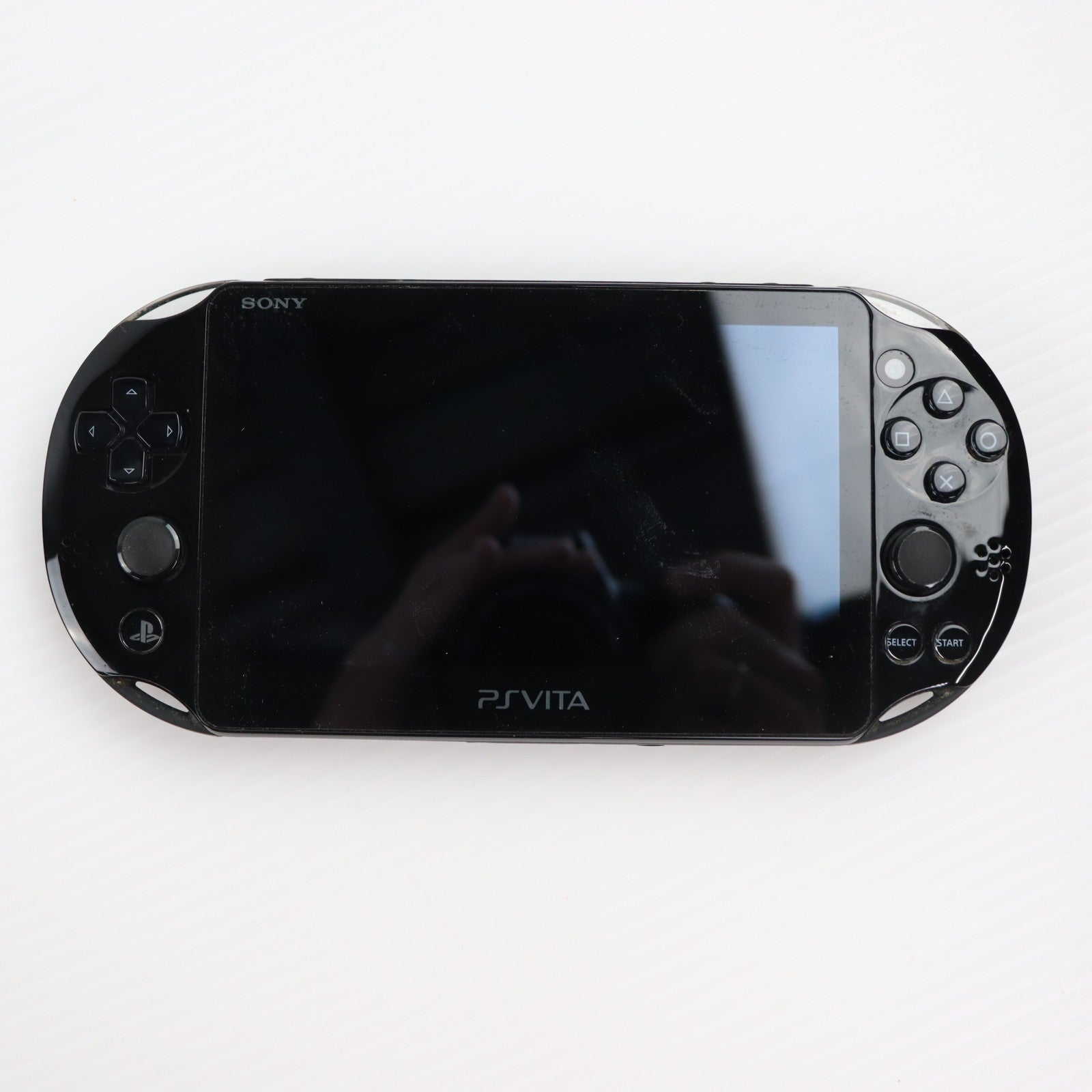 【中古即納】[PSVita] (本体) PlayStation Vita(プレイステーション ヴィータ) Wi-Fiモデル ブラック SCE(PCH-2000ZA11)(20131010)