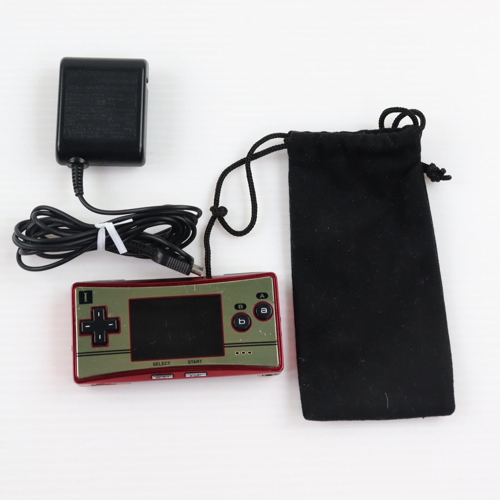【中古即納】[GBA] (本体) GAMEBOY micro(ゲームボーイミクロ) ファミコンバージョン 任天堂(OXY-S-GA)(20050913)
