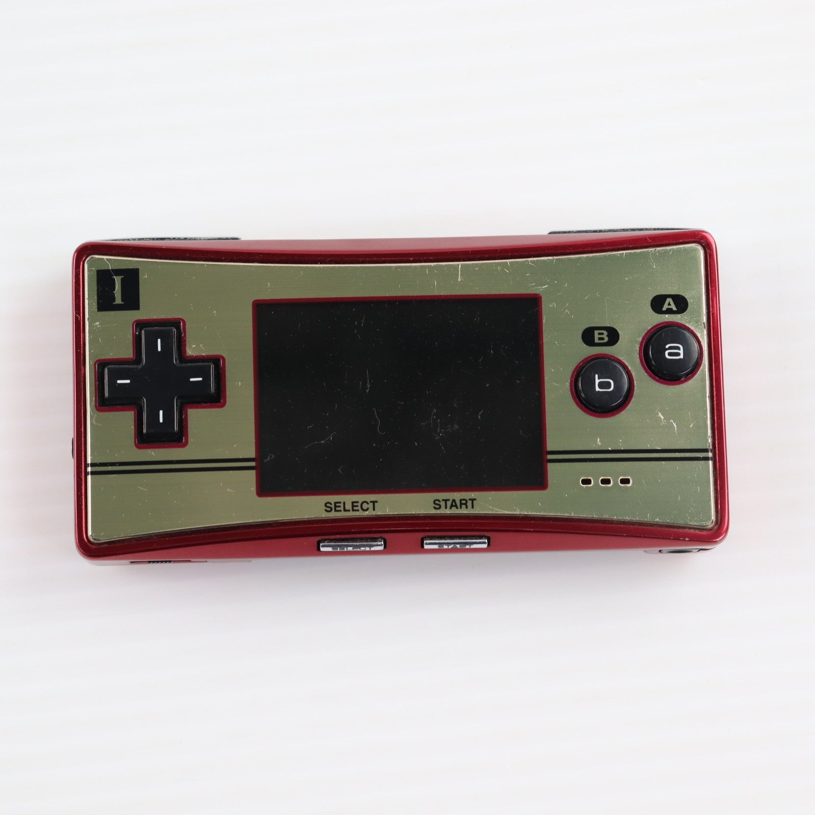 【中古即納】[GBA] (本体) GAMEBOY micro(ゲームボーイミクロ) ファミコンバージョン 任天堂(OXY-S-GA)(20050913)