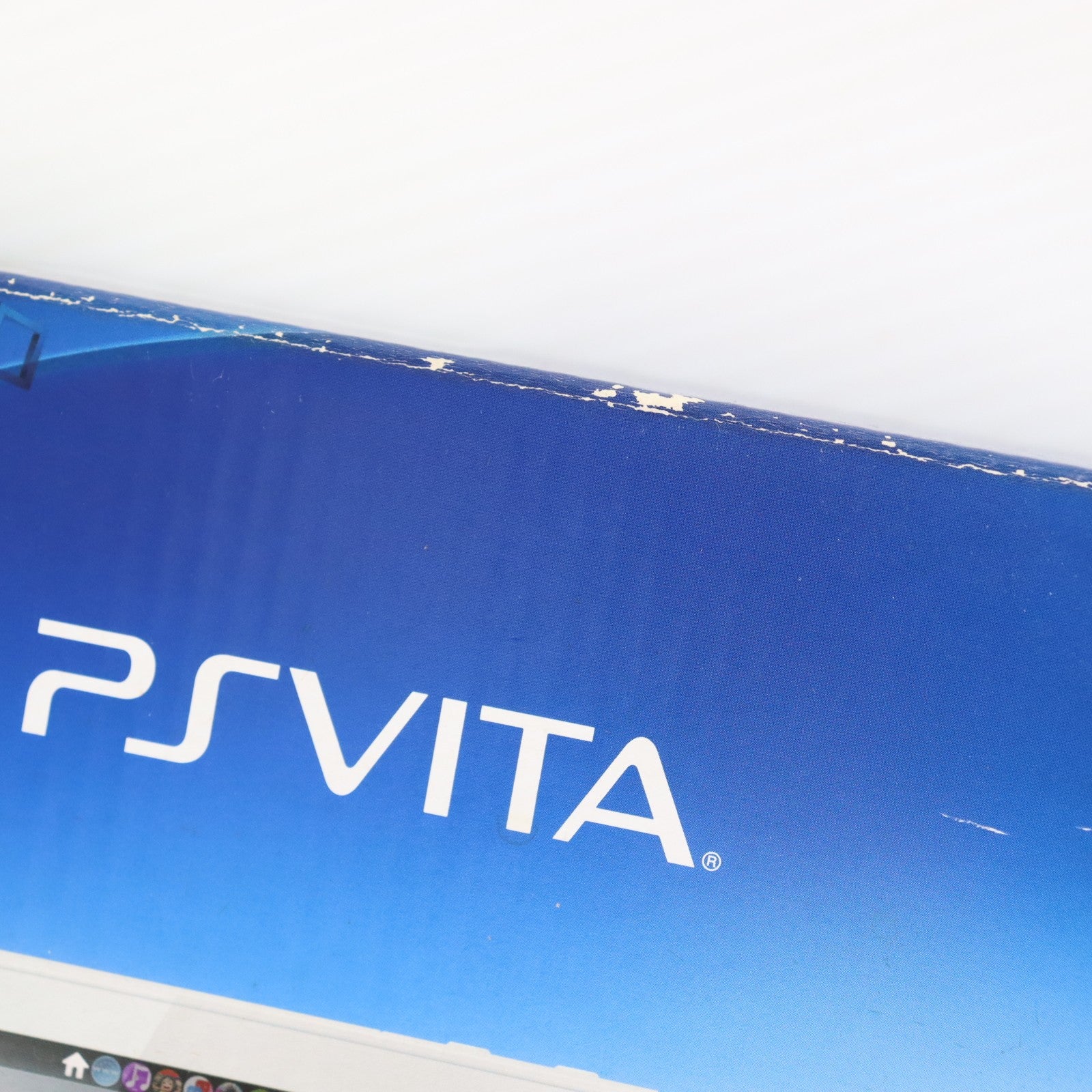 【中古即納】[PSVita] (本体) PlayStation Vita(プレイステーションVita) Wi-Fiモデル ホワイト SCE(PCH-2000ZA12)(20131010)