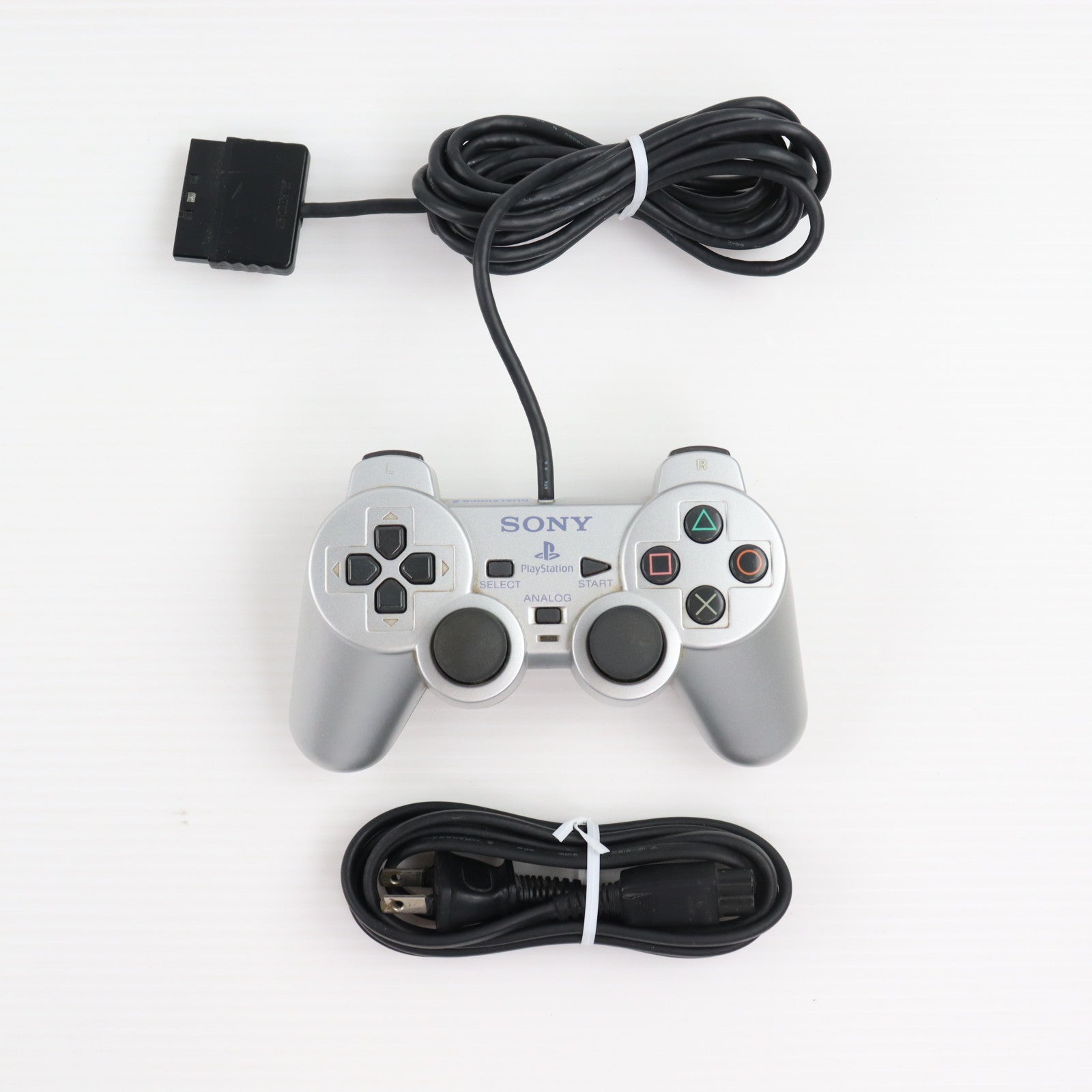 【中古即納】[PS2] (本体) PlayStation 2(プレイステーション2) サテン・シルバー SCE(SCPH-90000SS)(20071122)