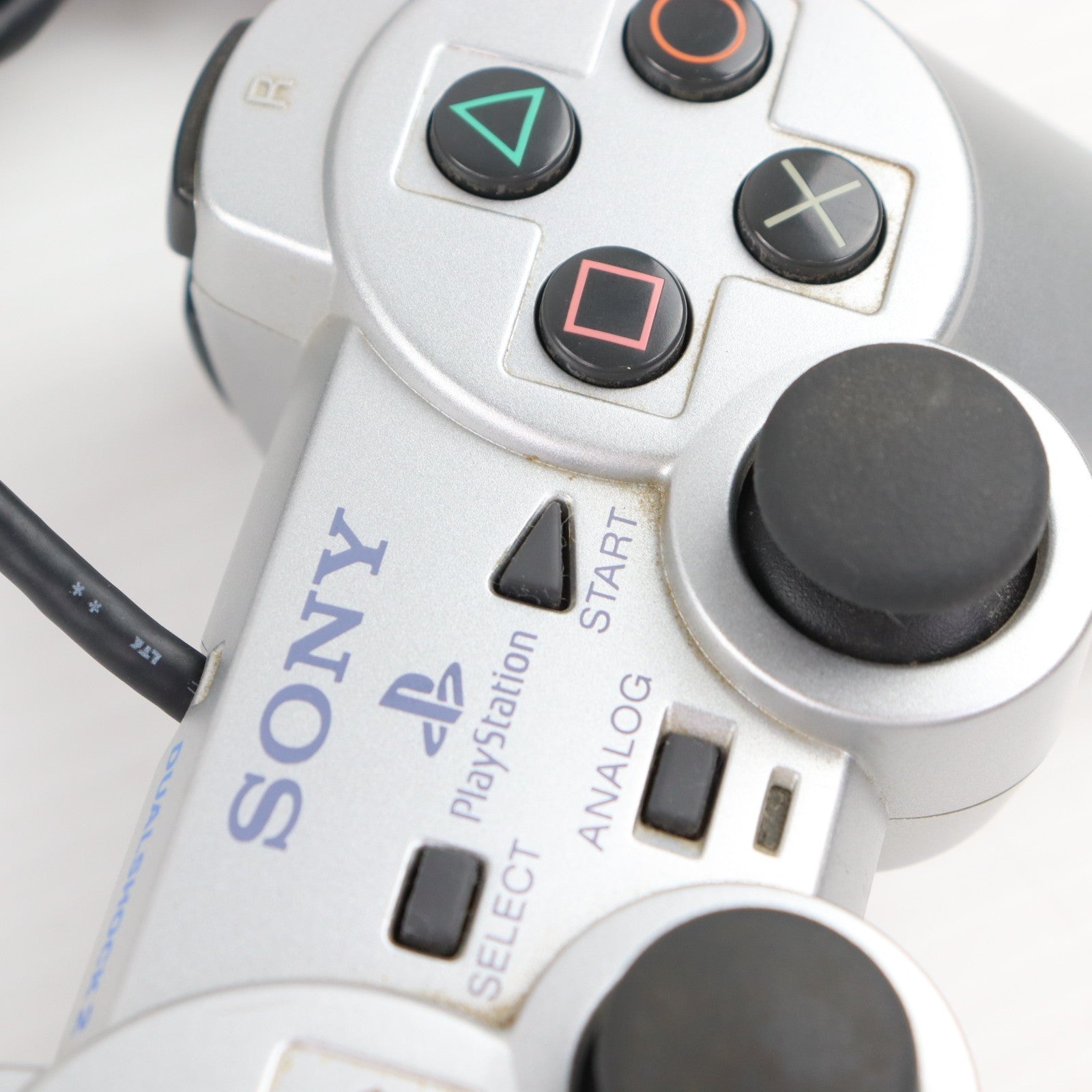 【中古即納】[PS2] (本体) PlayStation 2(プレイステーション2) サテン・シルバー SCE(SCPH-90000SS)(20071122)