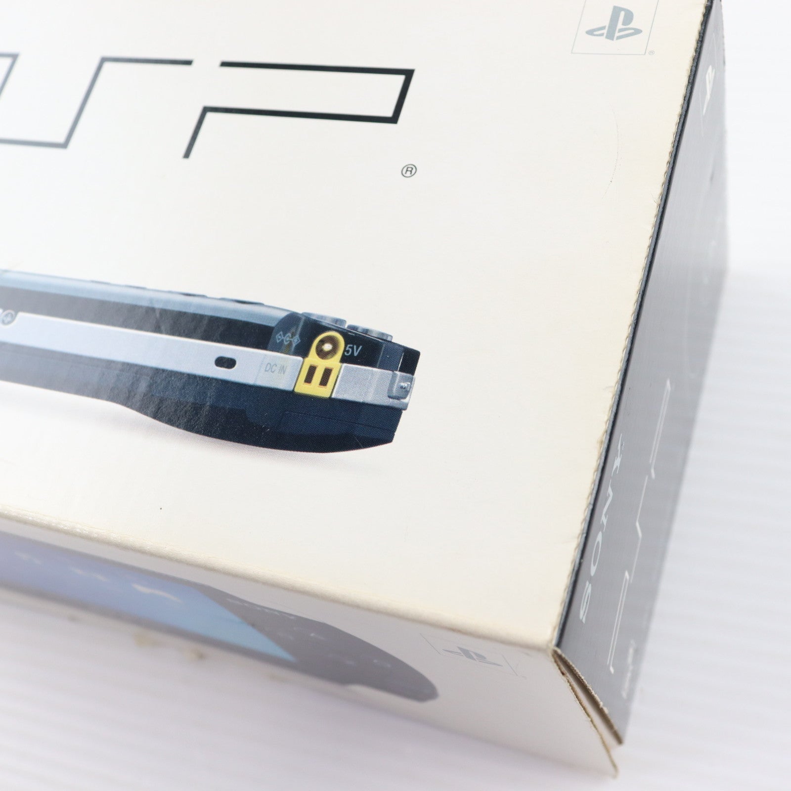 【中古即納】[PSP] (本体) PlayStation Portable(プレイステーション・ポータブル) ブラック SCE(PSP-1000)(20041212)