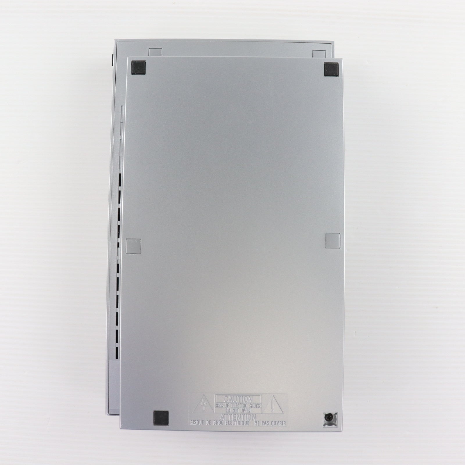 【中古即納】[PS2] (本体) トイザらス限定 PlayStation 2(プレイステーション2) サテンシルバー SCE(SCPH-50000TSS)(20041119)