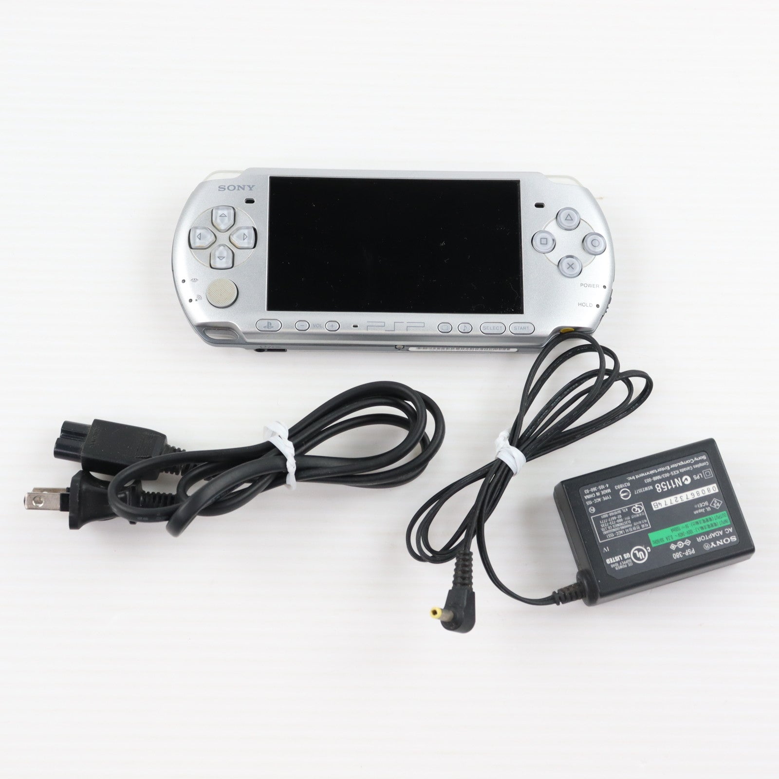 【中古即納】[PSP] (本体) PlayStation Portable(プレイステーション・ポータブル) ミスティック・シルバー SCE(PSP-3000MS)(20081016)