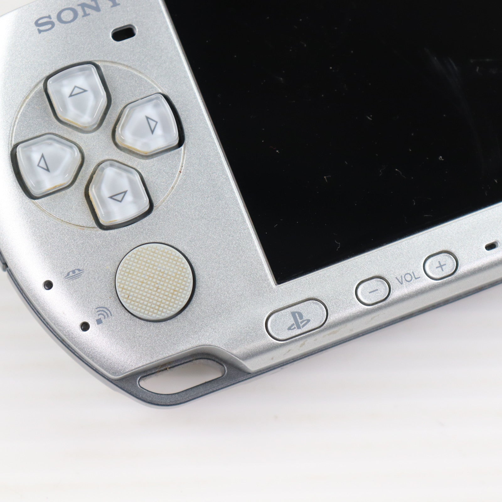 【中古即納】[PSP] (本体) PlayStation Portable(プレイステーション・ポータブル) ミスティック・シルバー SCE(PSP-3000MS)(20081016)