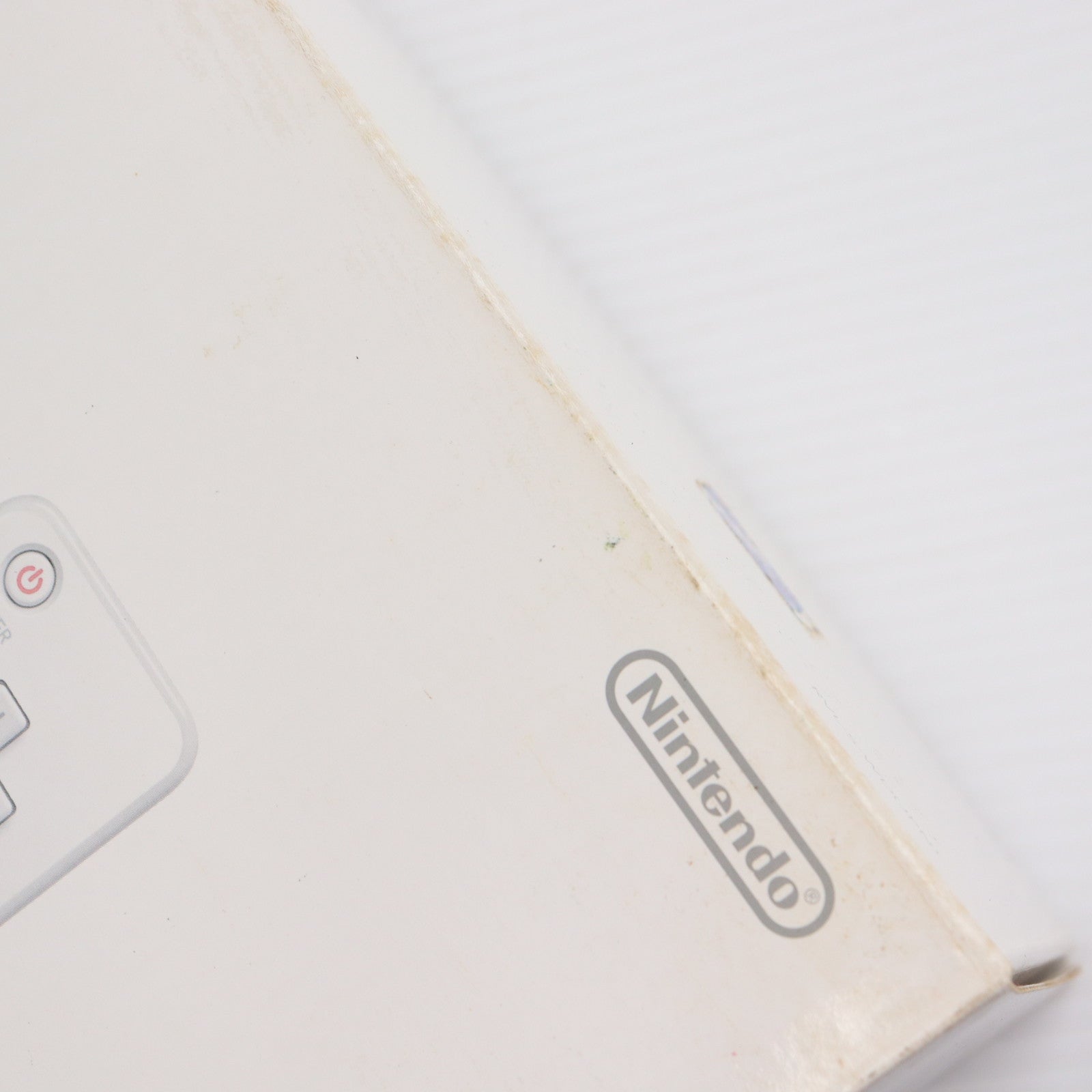 【中古即納】[Wii] (本体) Wii(シロ)(Wiiリモコンジャケット同梱) 任天堂(RVL-S-WD)(20071009)