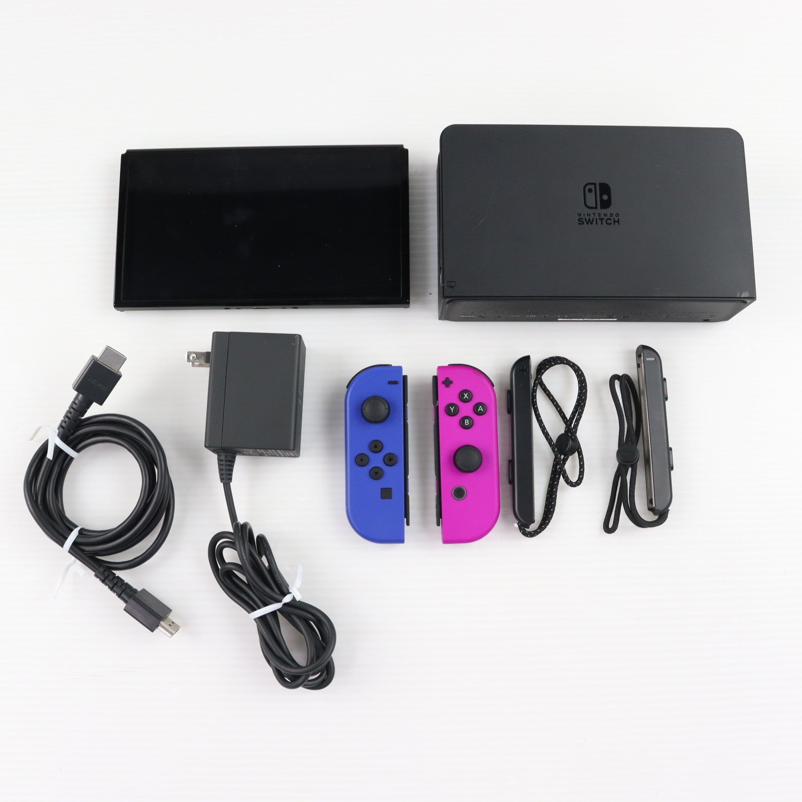 【中古即納】[Switch] (本体) マイニンテンドーストア限定 (新型)Nintendo Switch(ニンテンドースイッチ) カスタマイズ Joy-Con(L) ブルー/(R) ネオンパープル Joy-Conストラップ ブラック 任天堂(HAD-S-KAYAA)(20190830)