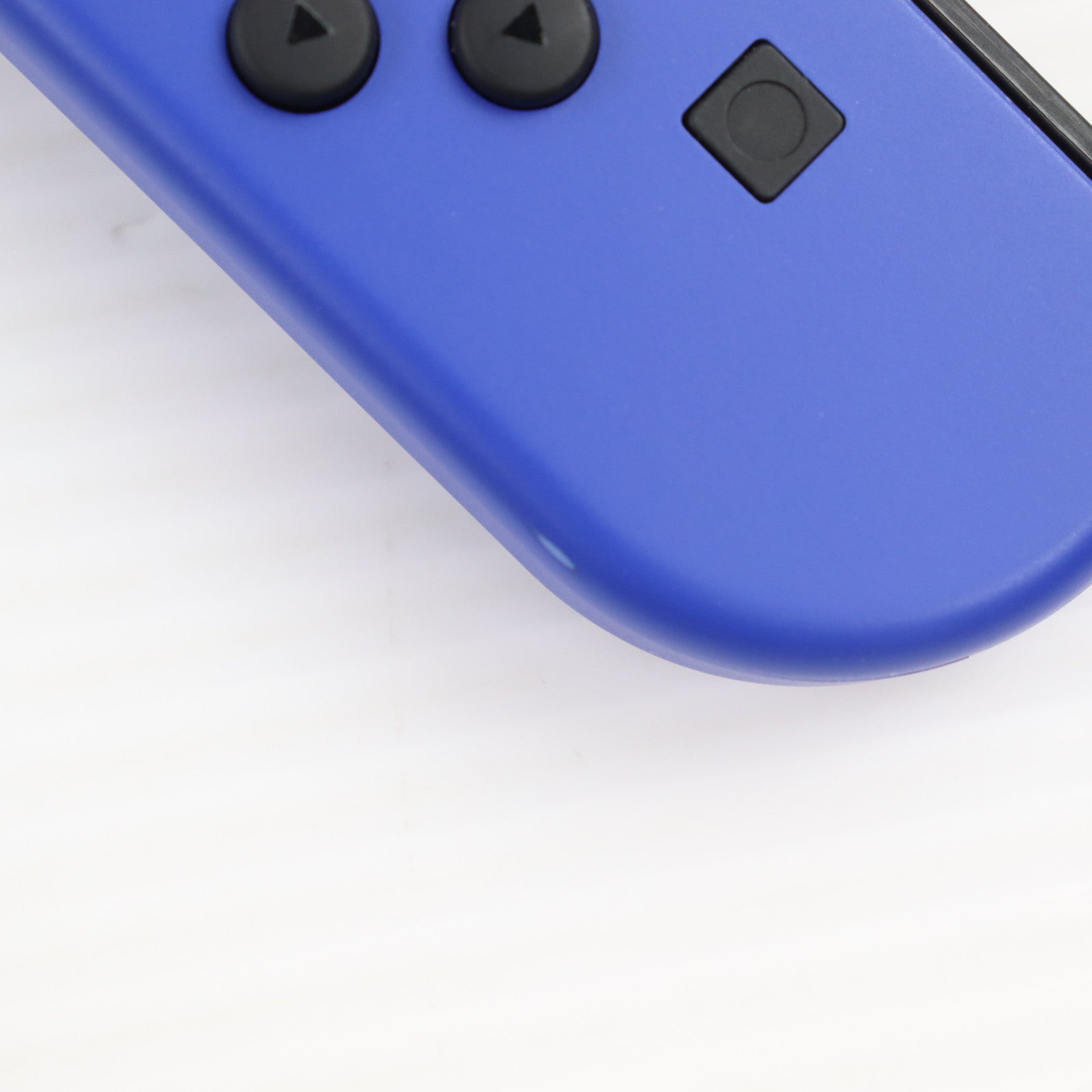 【中古即納】[Switch] (本体) マイニンテンドーストア限定 (新型)Nintendo Switch(ニンテンドースイッチ) カスタマイズ Joy-Con(L) ブルー/(R) ネオンパープル Joy-Conストラップ ブラック 任天堂(HAD-S-KAYAA)(20190830)
