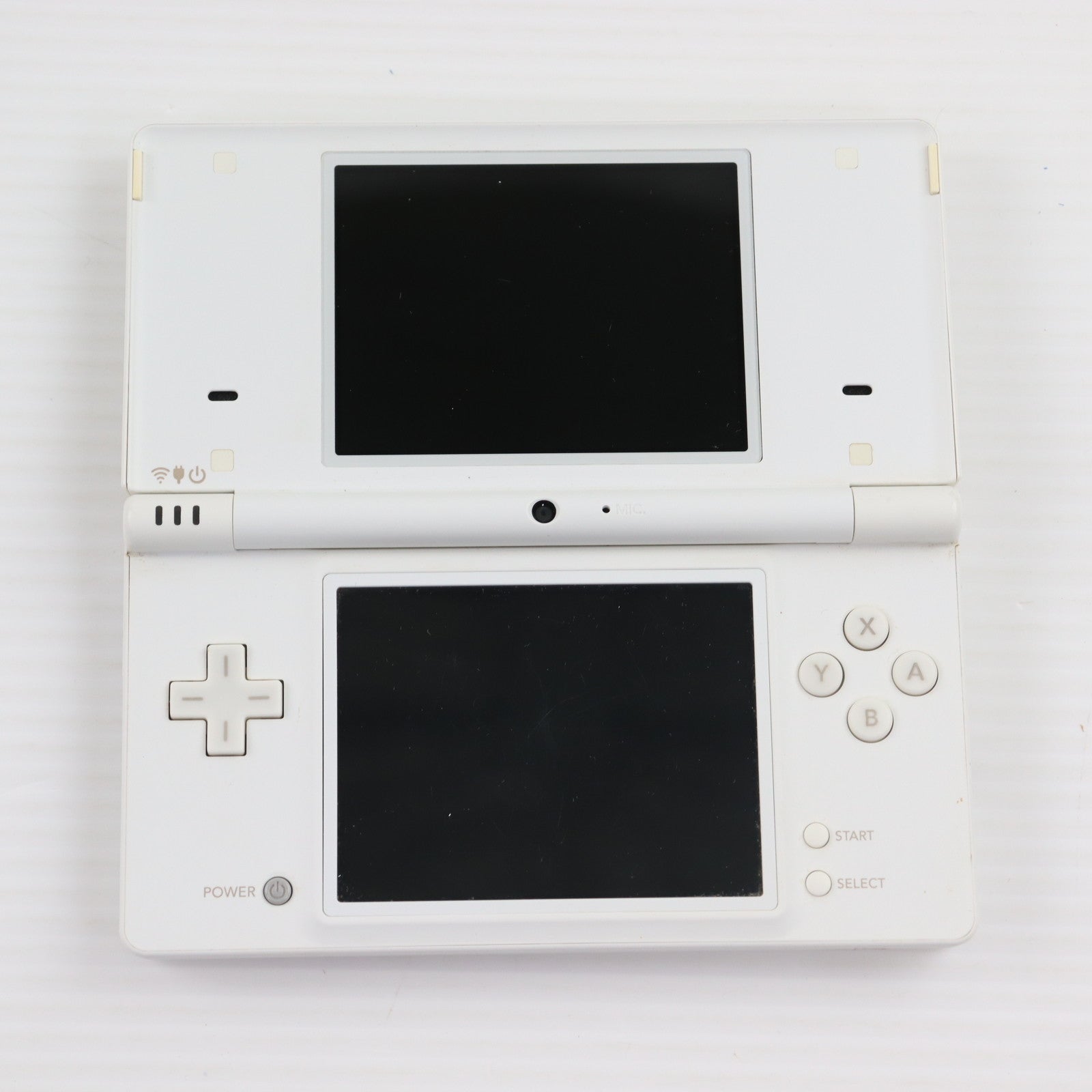 【中古即納】[NDS] (本体) ニンテンドーDSi ホワイト 任天堂(TWL-S-WA)(20081101)
