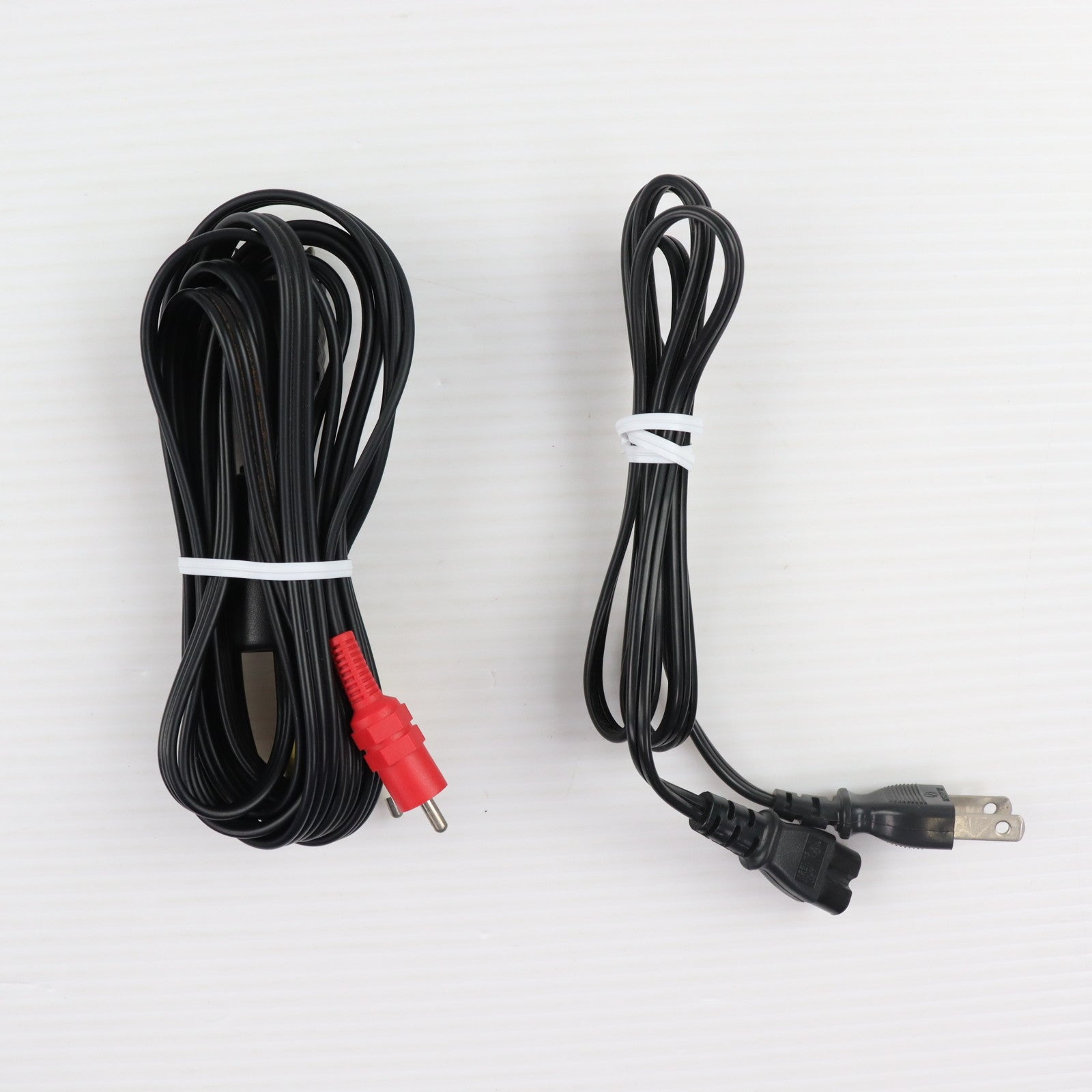【中古即納】[PS2] (本体) PlayStation 2(プレイステーション2) SCE(SCPH-30000)(20010418)