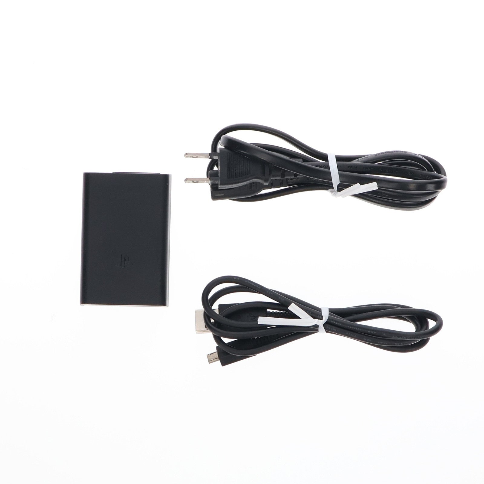 【中古即納】[PSVita] (本体) PlayStation Vita(プレイステーション ヴィータ) Wi-Fiモデル グレイシャー・ホワイト SCE(PCH-2000ZA22)(20150917)