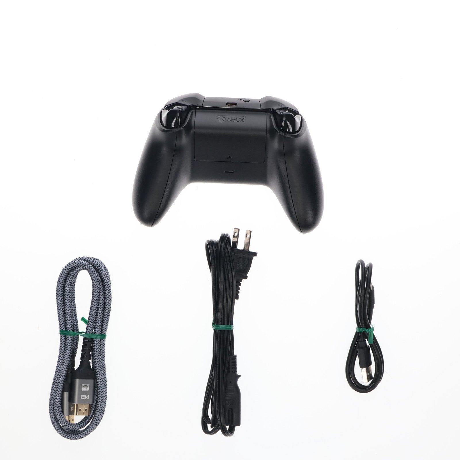 【中古即納】[XboxOne] (本体) Xbox One X 1TB 日本マイクロソフト(CYV-00015)(20171107)