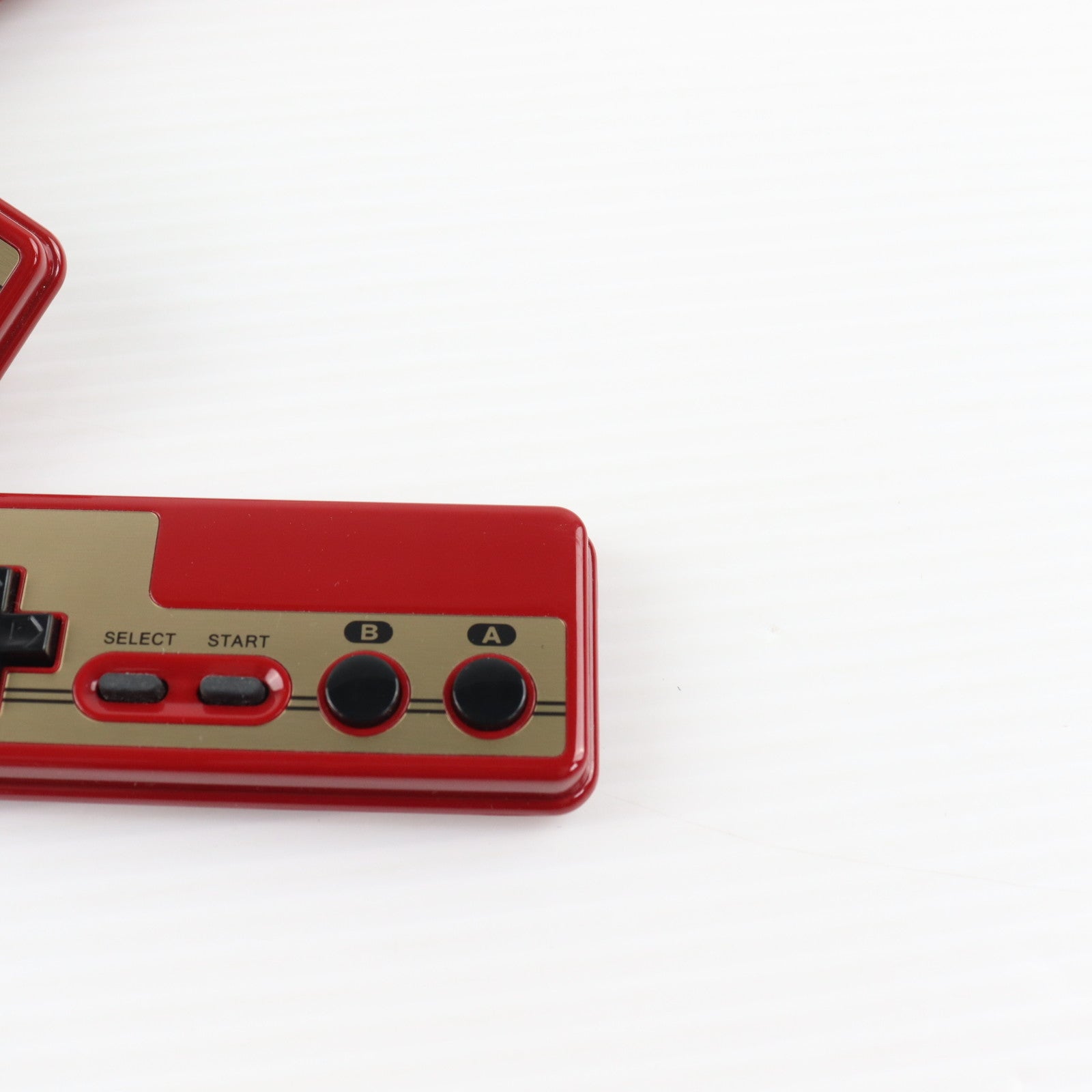 【中古即納】[FC] (本体) ニンテンドークラシックミニ ファミリーコンピュータ 任天堂(CLV-S-HVCC)(20161110)