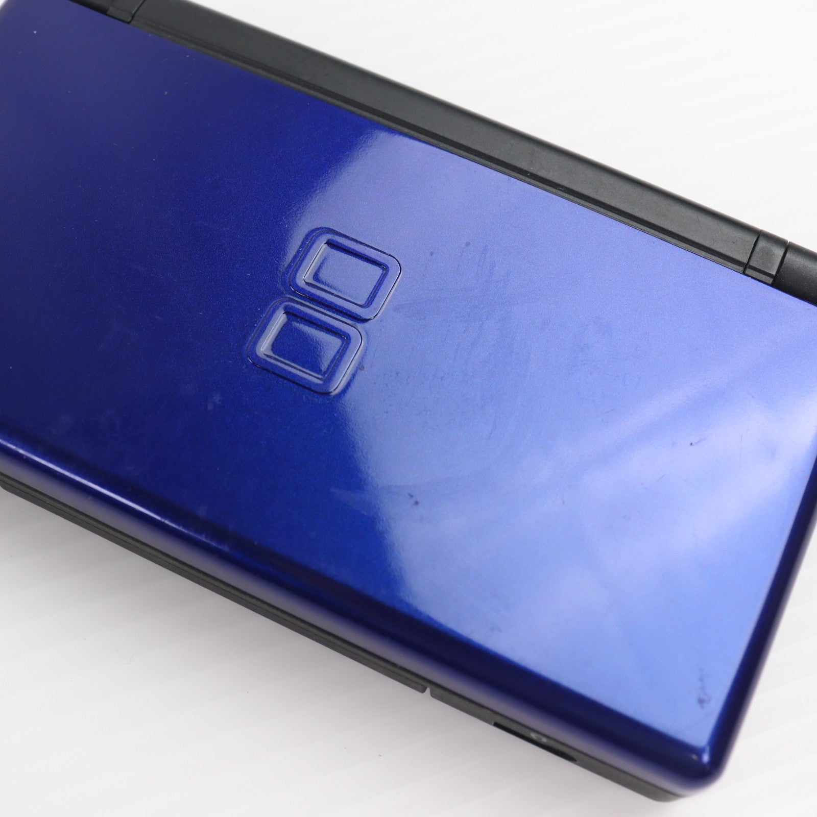 【中古即納】[NDS] (本体) ニンテンドーDS Lite(ライト) コバルト/ブラック(北米版) 任天堂(USG-S-BMKB-USZ)(20080210)