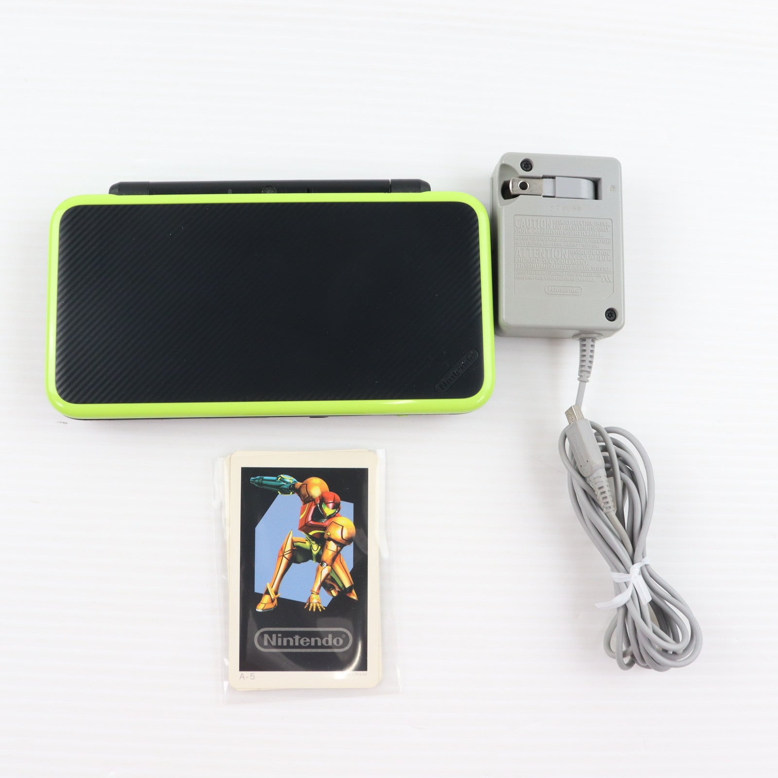 【中古即納】[3DS] (本体) Newニンテンドー2DS LL ブラック×ライム 任天堂(JAN-S-MAAA)(20171005)