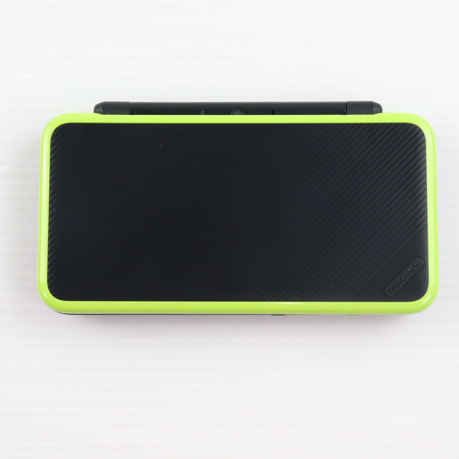 【中古即納】[3DS] (本体) Newニンテンドー2DS LL ブラック×ライム 任天堂(JAN-S-MAAA)(20171005)