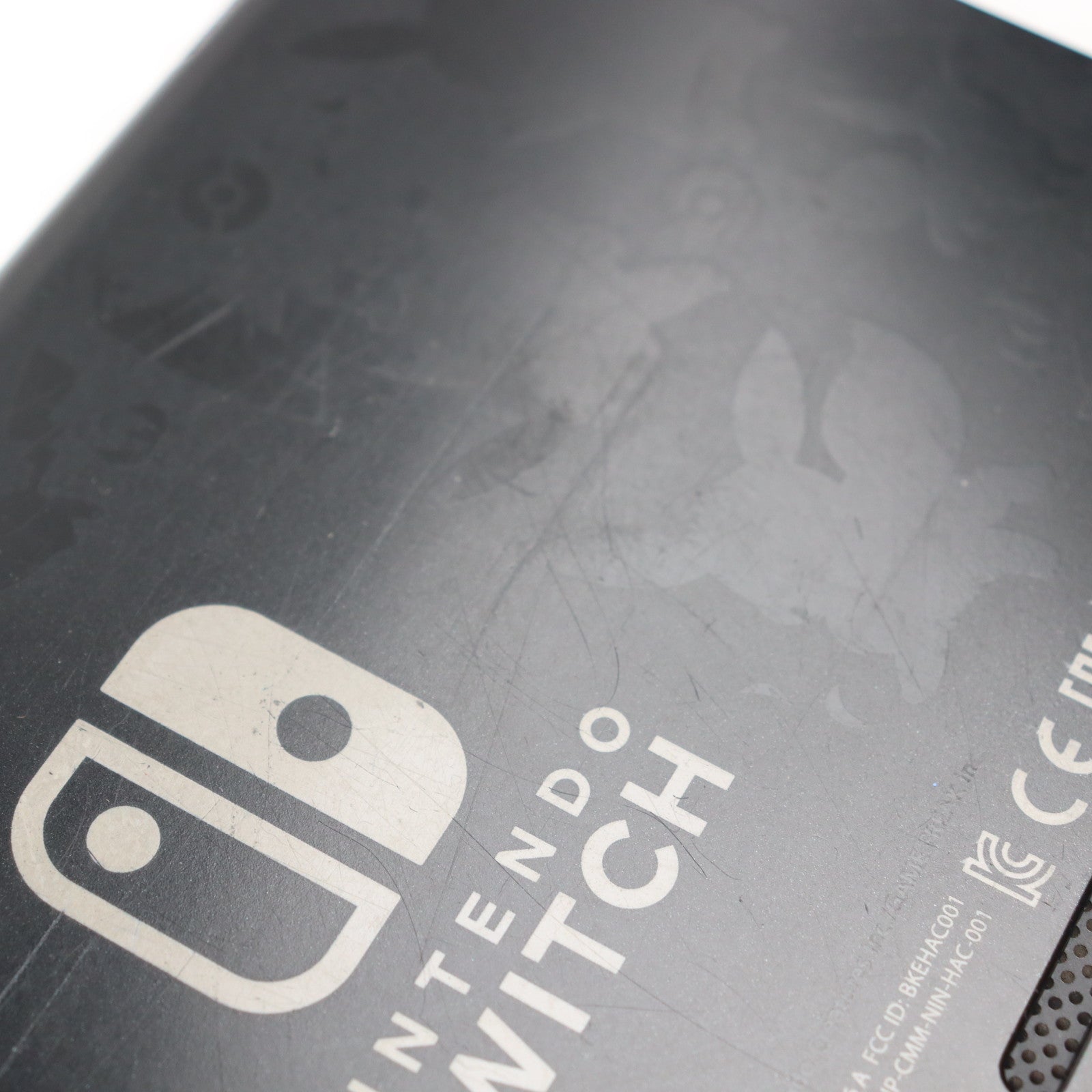 【中古即納】[Switch] (本体)(ソフト無し) Nintendo Switch(ニンテンドースイッチ) ポケットモンスター Let's Go! イーブイセット(モンスターボール Plus付き) 任天堂(HAC-S-KFAGB)(20181116)