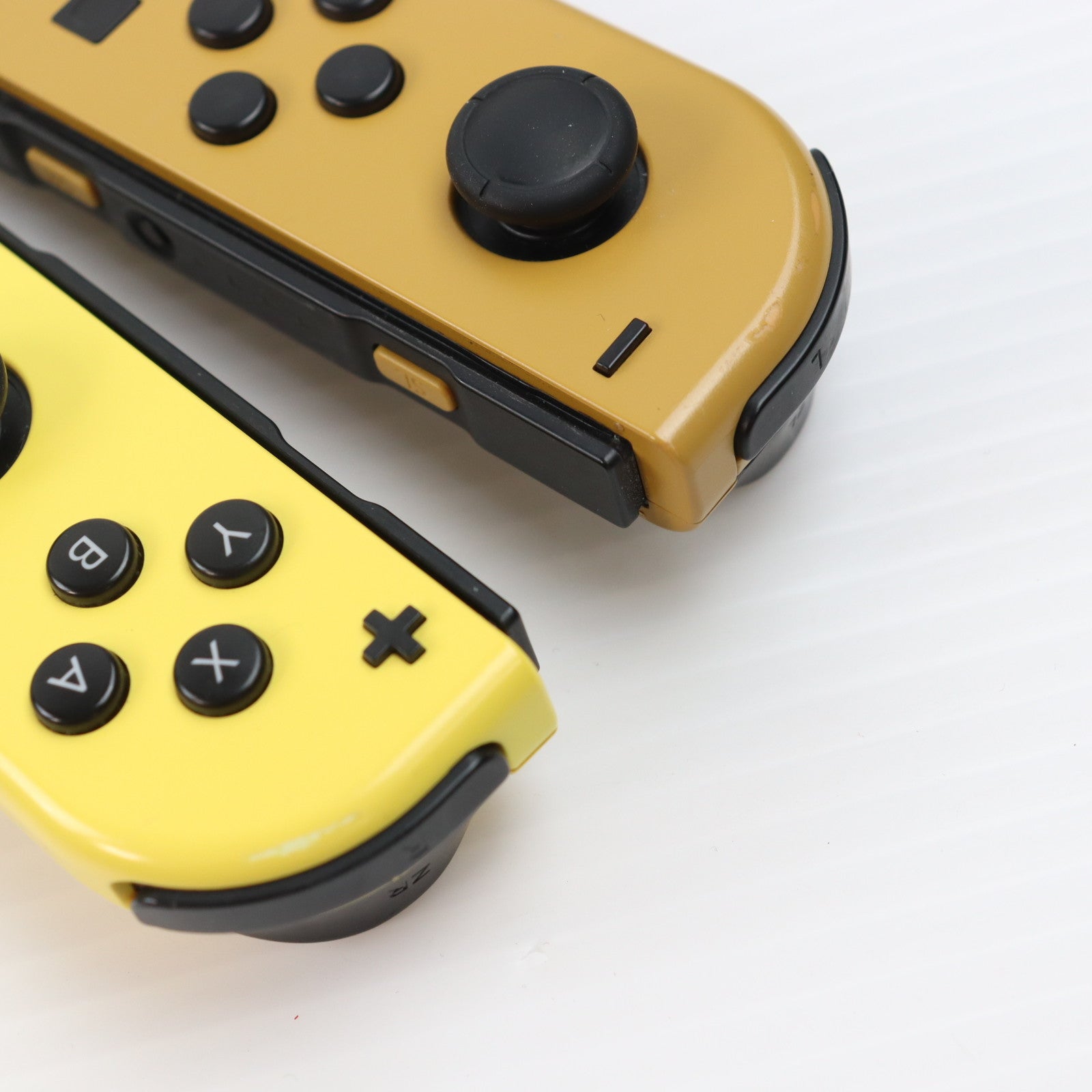 【中古即納】[Switch] (本体)(ソフト無し) Nintendo Switch(ニンテンドースイッチ) ポケットモンスター Let's Go! イーブイセット(モンスターボール Plus付き) 任天堂(HAC-S-KFAGB)(20181116)