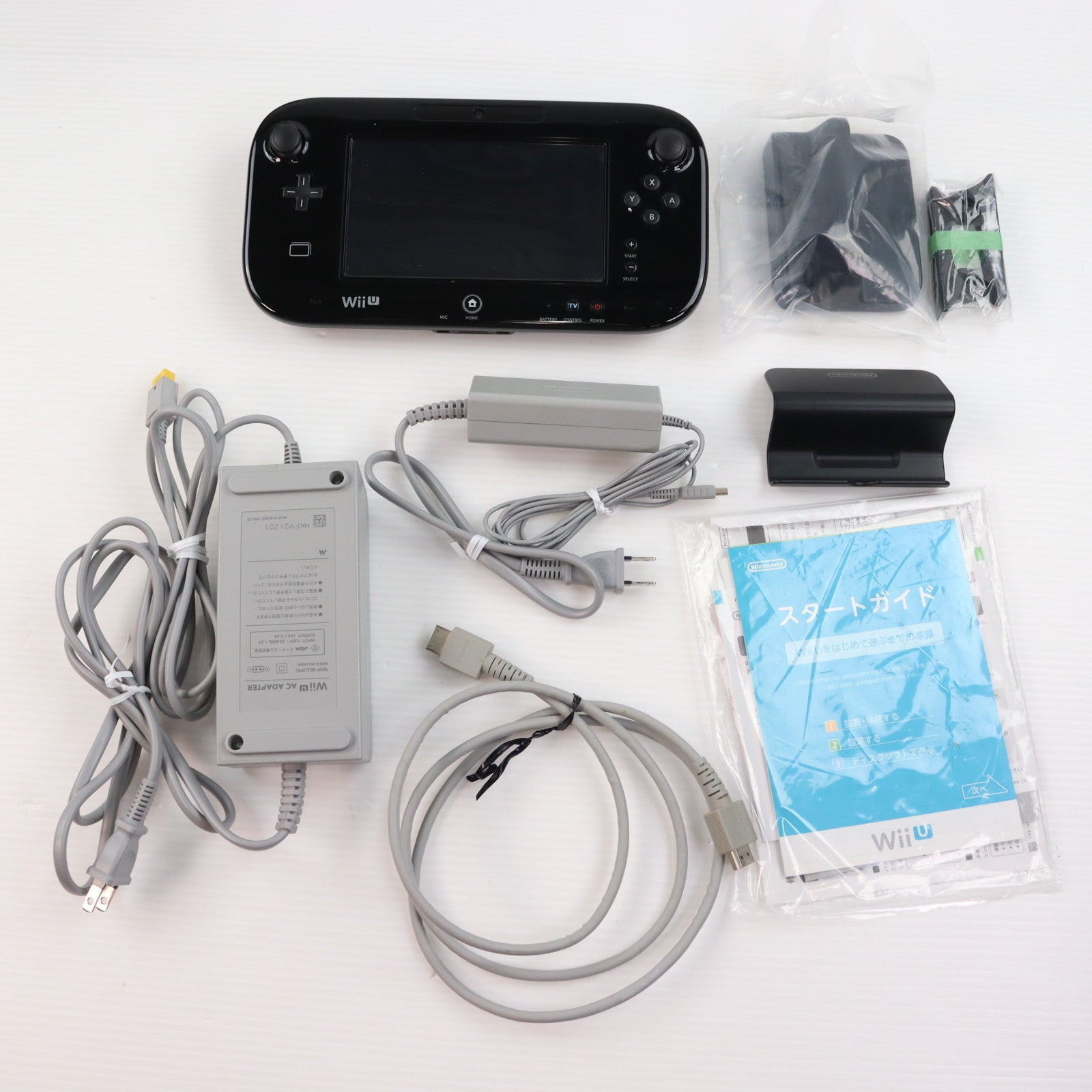 【中古即納】[WiiU] (本体) Wii U プレミアムセット 黒 PREMIUM SET kuro(本体メモリー32GB) 任天堂(WUP-S-KAFC)(20121208)