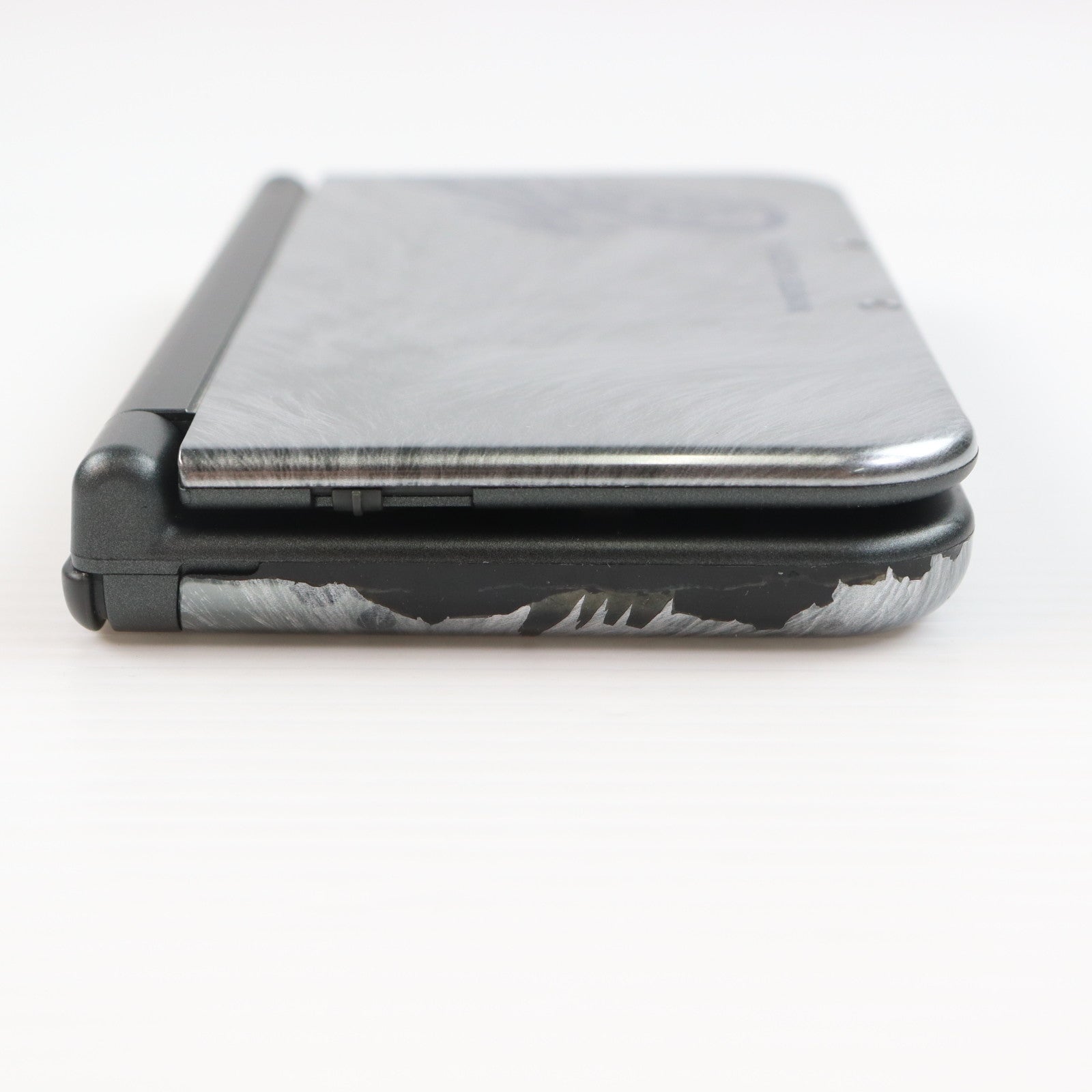 【中古即納】[3DS] (本体) Newニンテンドー3DS LL モンスターハンター4G スペシャルパック 任天堂(RED-S-VBCA)(20141011)