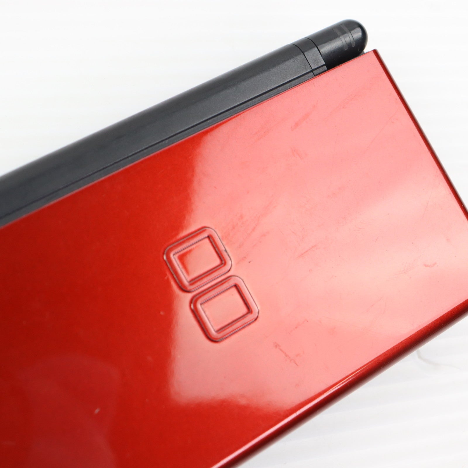 【中古即納】[NDS] (本体) ニンテンドーDS Lite(ライト) クリムゾンブラック 任天堂(USG-S-RMKA)(20071004)