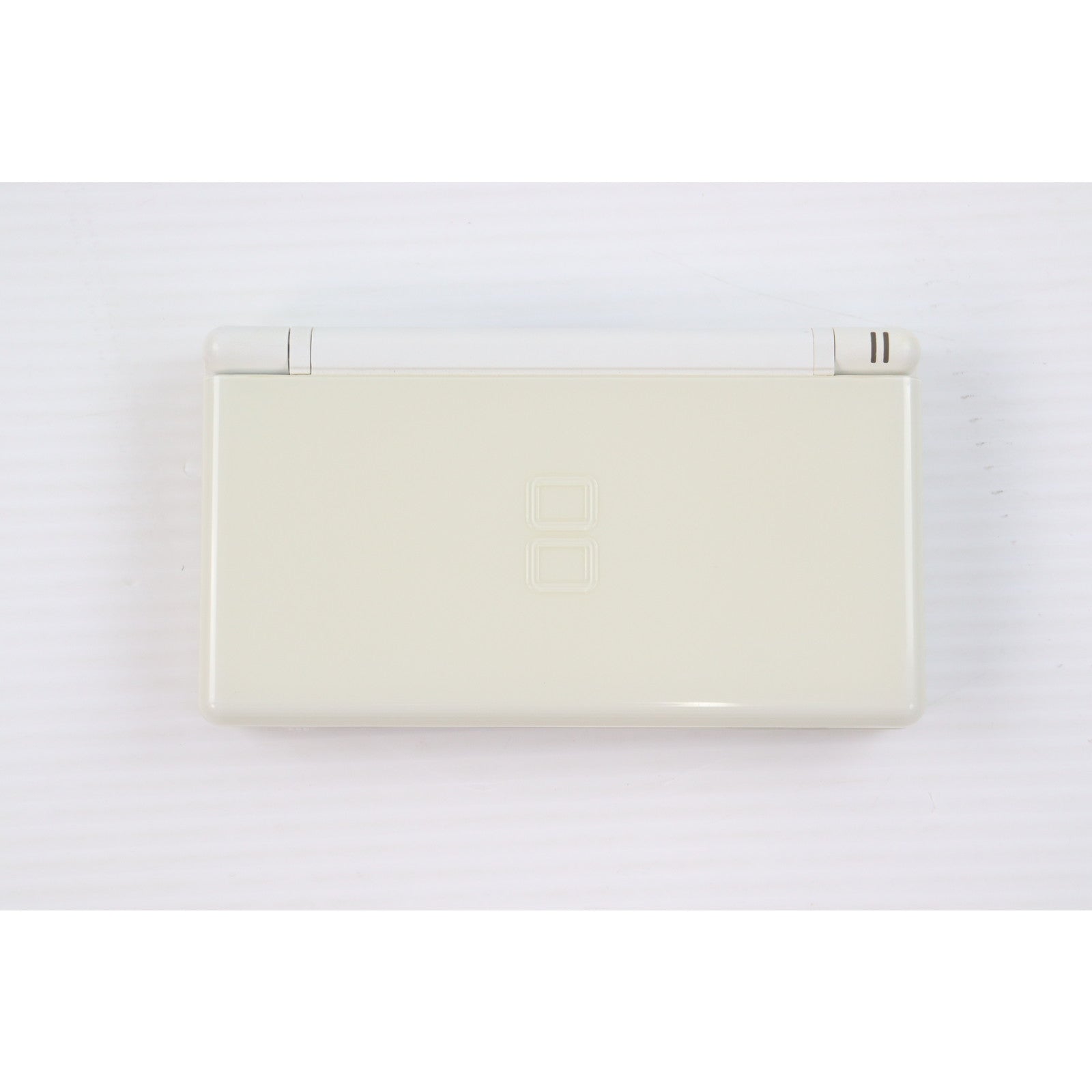 【中古即納】[NDS] (本体) ニンテンドーDS Lite(ライト) クリスタルホワイト 任天堂(USG-S-WA)(20060302)