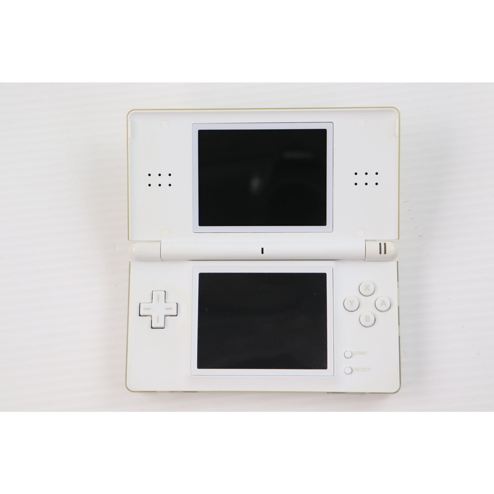 【中古即納】[NDS] (本体) ニンテンドーDS Lite(ライト) クリスタルホワイト 任天堂(USG-S-WA)(20060302)