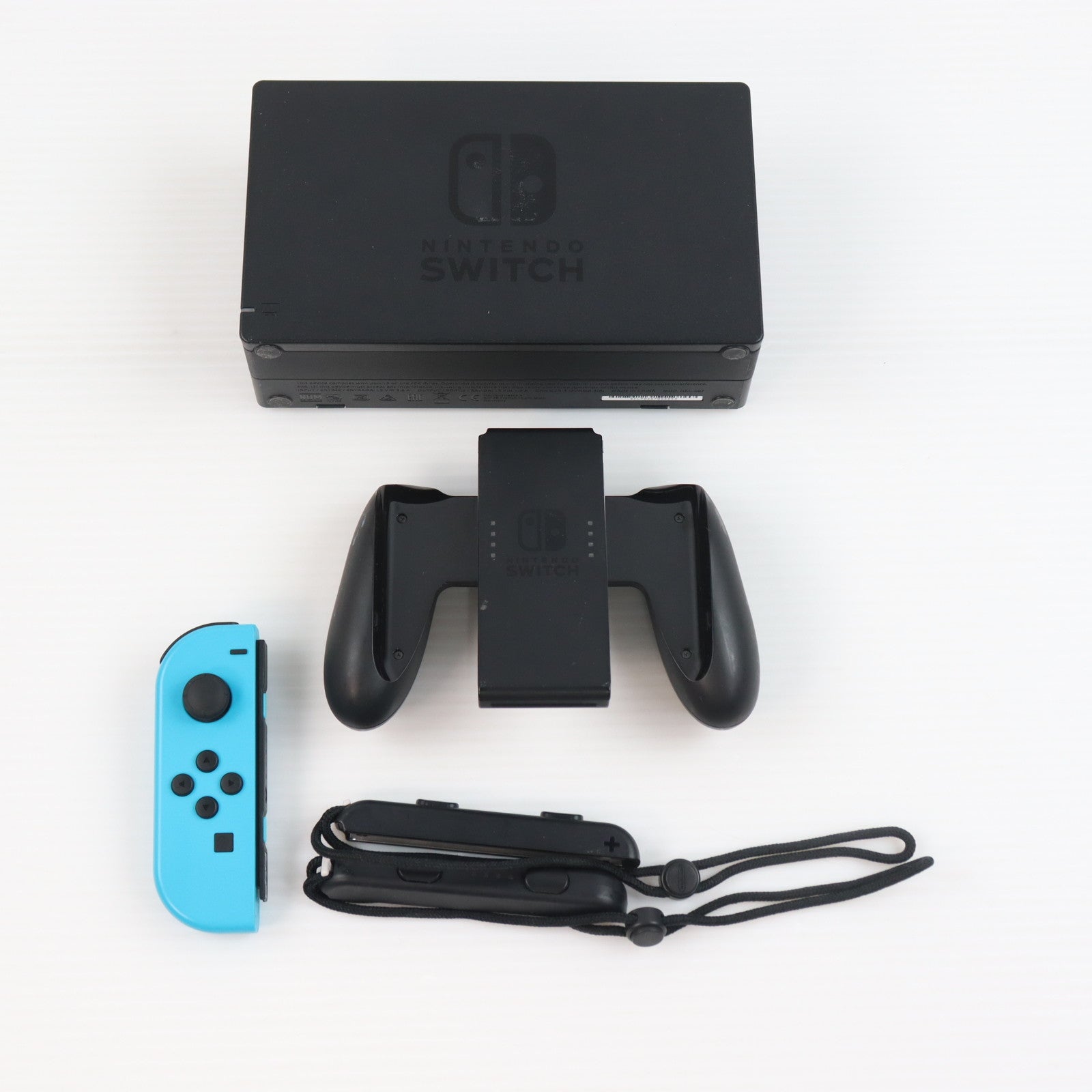 【中古即納】[Switch] (本体) Nintendo Switch(ニンテンドースイッチ) Joy-Con(L) ネオンブルー/(R) ネオンレッド 任天堂(HAD-S-KABAA)(20190830)