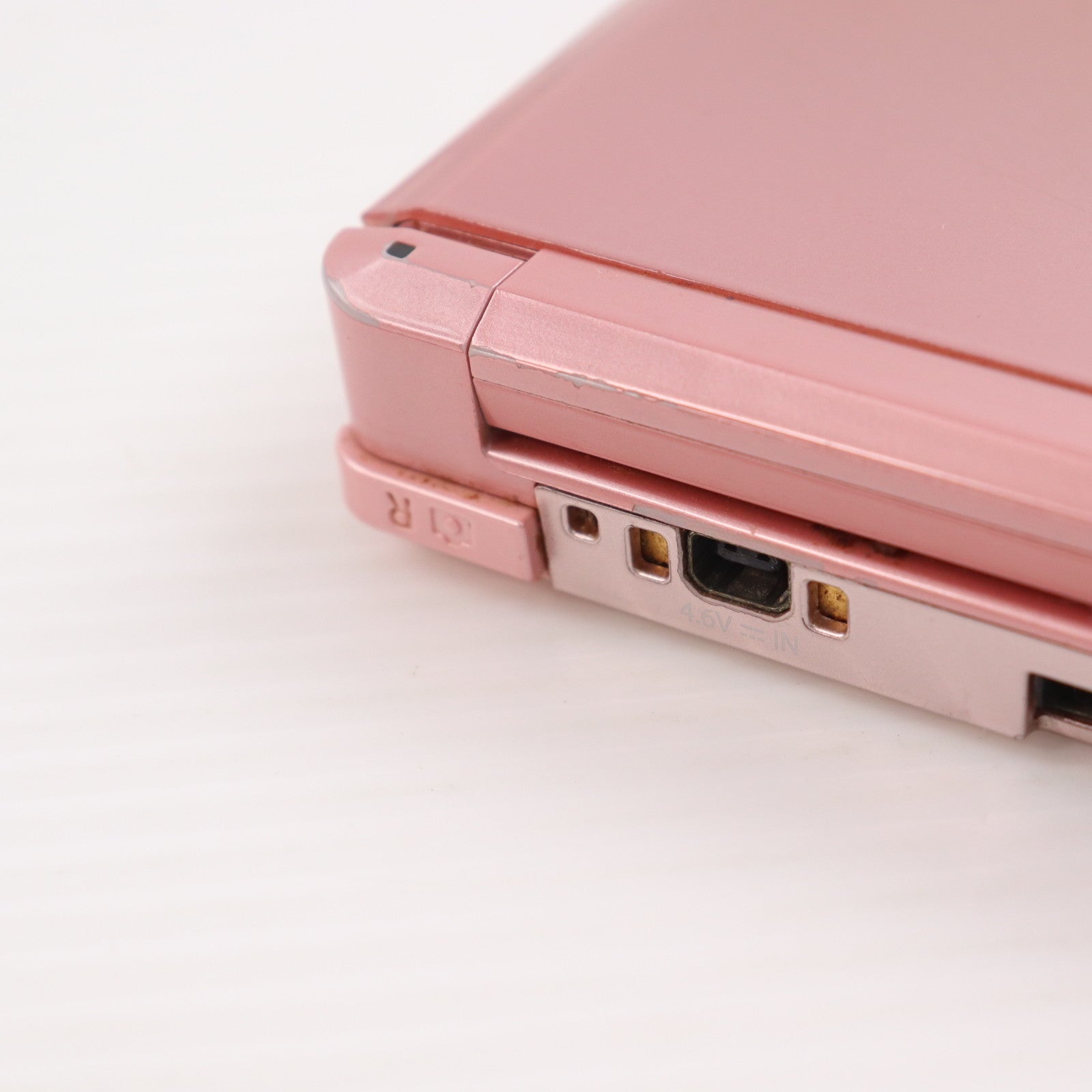 【中古即納】[3DS] (本体) ニンテンドー3DS ミスティピンク 任天堂(CTR-S-PAAA)(20111020)