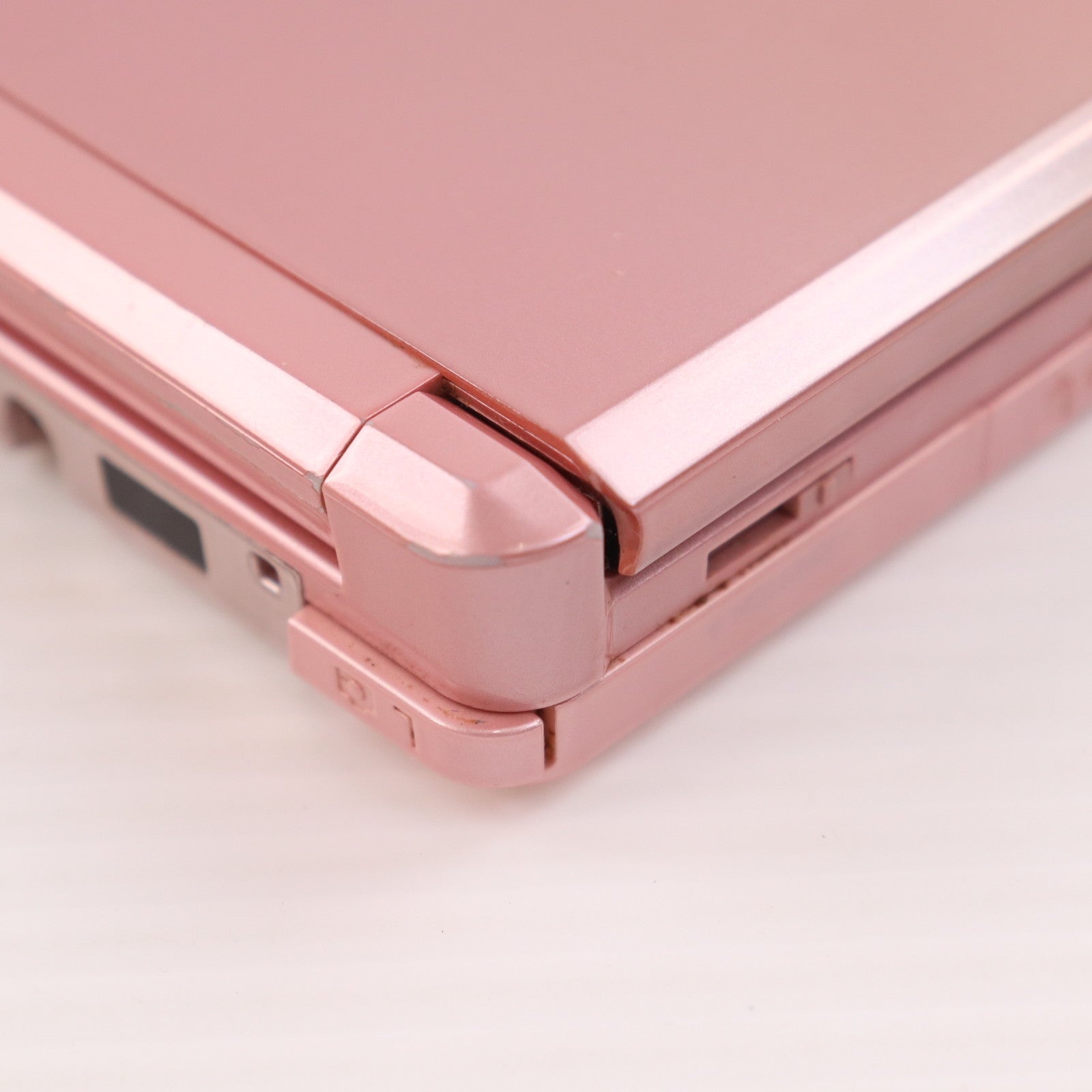 【中古即納】[3DS] (本体) ニンテンドー3DS ミスティピンク 任天堂(CTR-S-PAAA)(20111020)