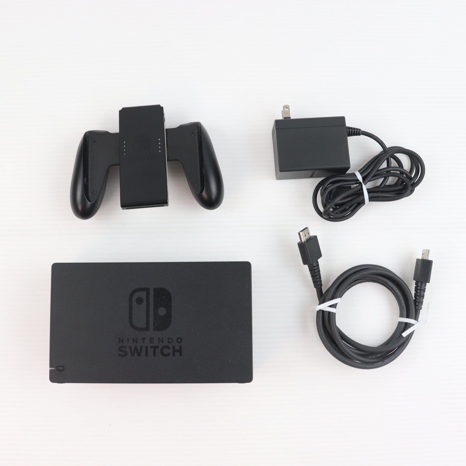 【中古即納】[Switch] (本体) マイニンテンドーストア限定 (新型)Nintendo Switch(ニンテンドースイッチ) カスタマイズ Joy-Con(L)/R ブルー Joy-Conストラップ グレー 任天堂(HAD-S-KAYAA)(20190830)