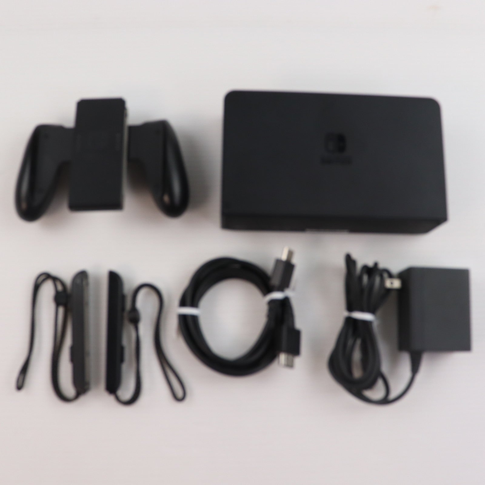 【中古即納】[Switch] (本体) Nintendo Switch(ニンテンドースイッチ) 有機ELモデル Joy-Con(L) ネオンブルー/R ネオンレッド 任天堂(HEG-S-KABAA)(20211008)