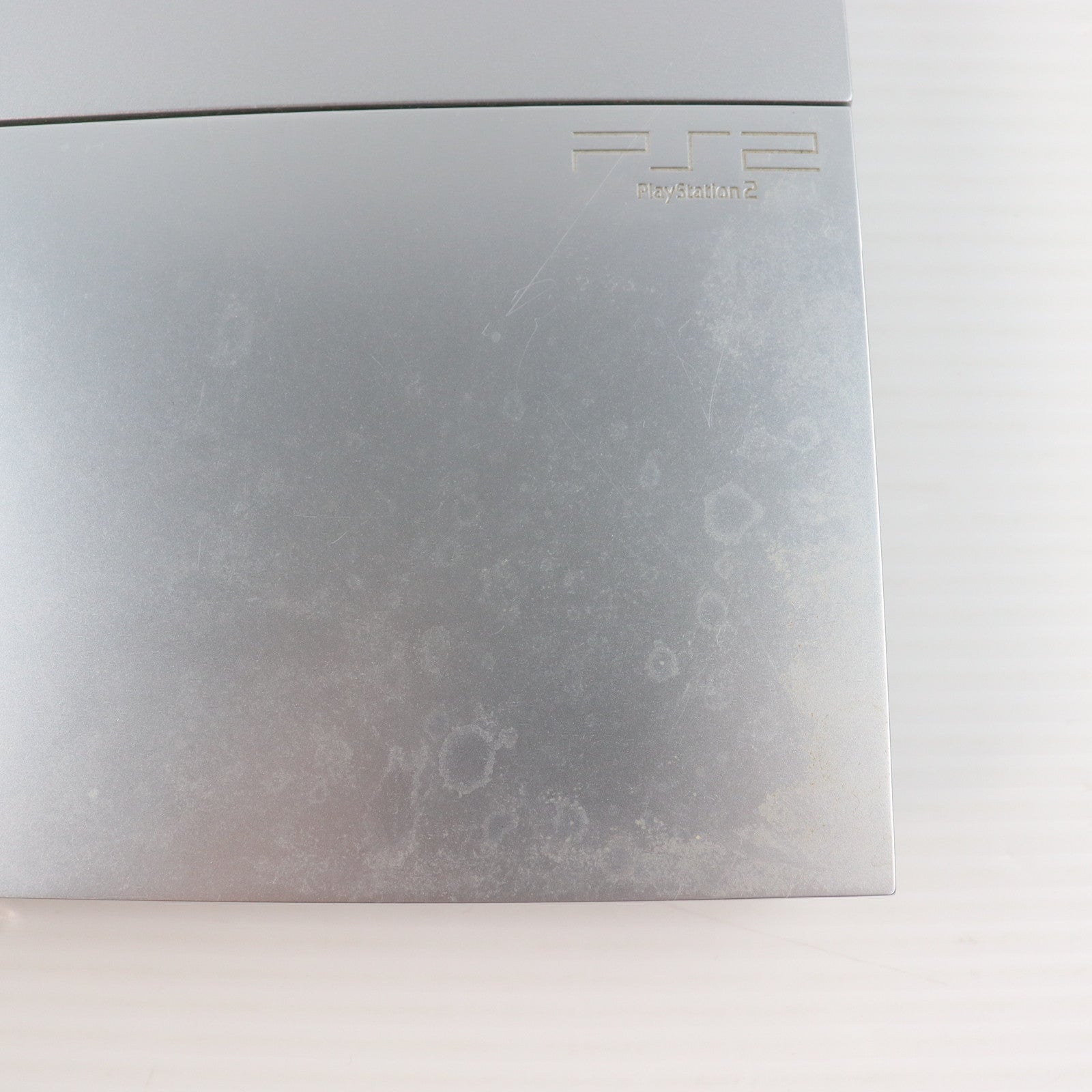 【中古即納】[PS2] (本体) PlayStation 2(プレイステーション2) サテン・シルバー SCE(SCPH-90000SS)(20071122)