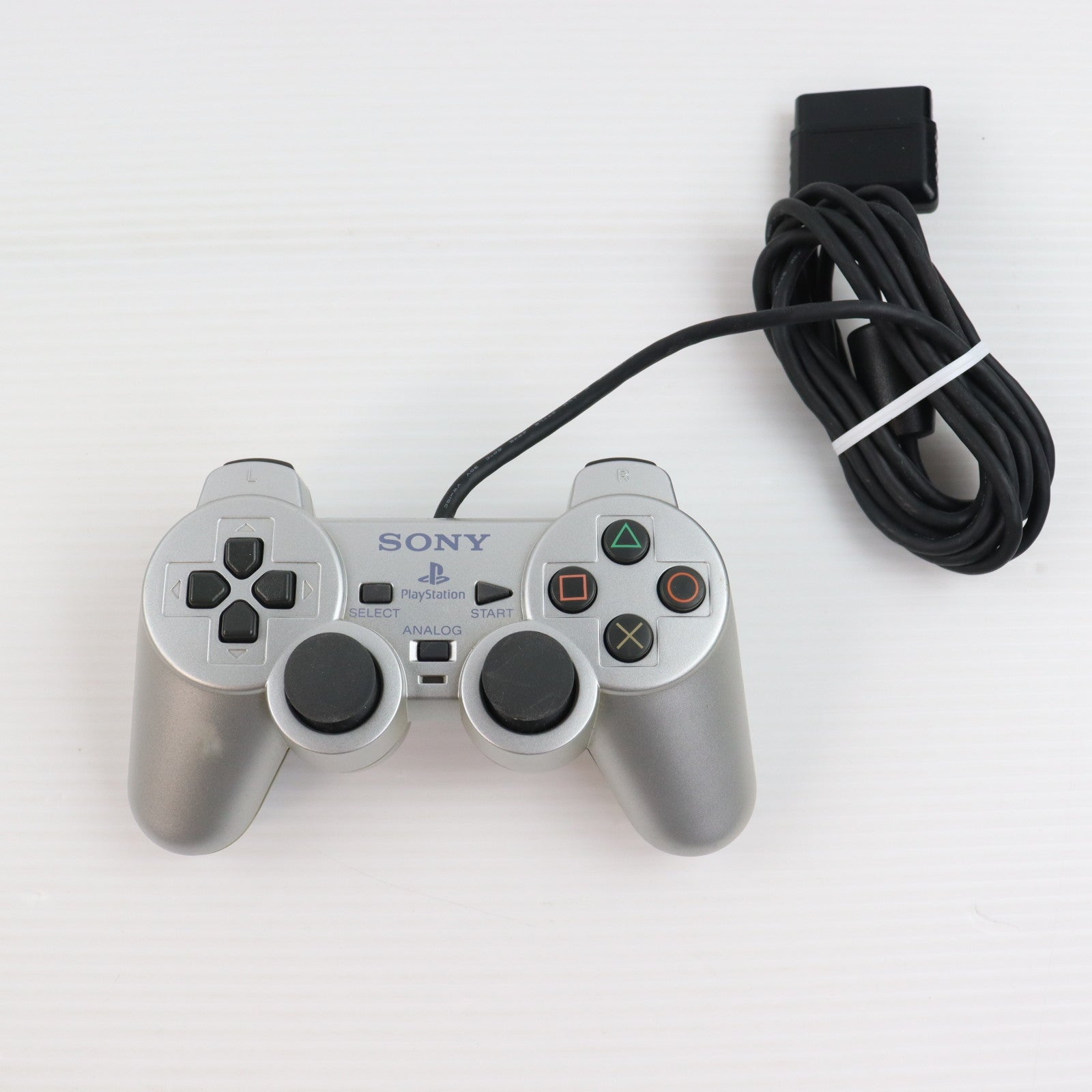 【中古即納】[PS2] (本体) PlayStation 2(プレイステーション2) サテン・シルバー SCE(SCPH-90000SS)(20071122)