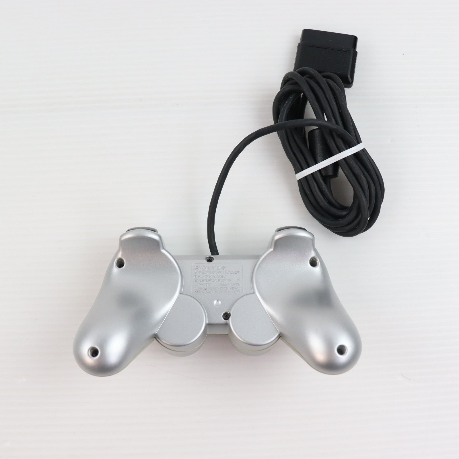 【中古即納】[PS2] (本体) PlayStation 2(プレイステーション2) サテン・シルバー SCE(SCPH-90000SS)(20071122)