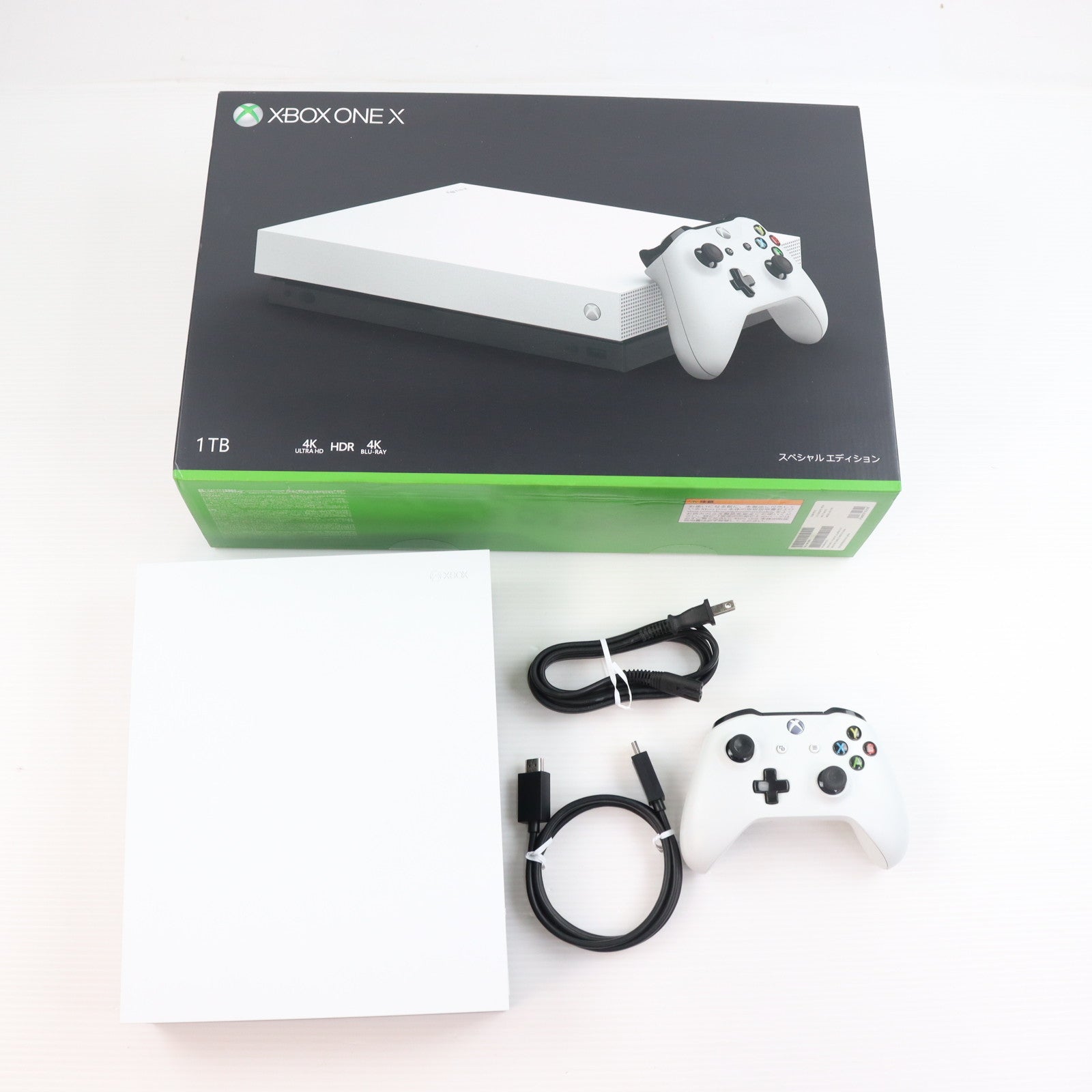 【中古即納】[XboxOne] (本体) Xbox One X ホワイト スペシャル エディション 1TB 日本マイクロソフト(FMP-00063)(20181108)