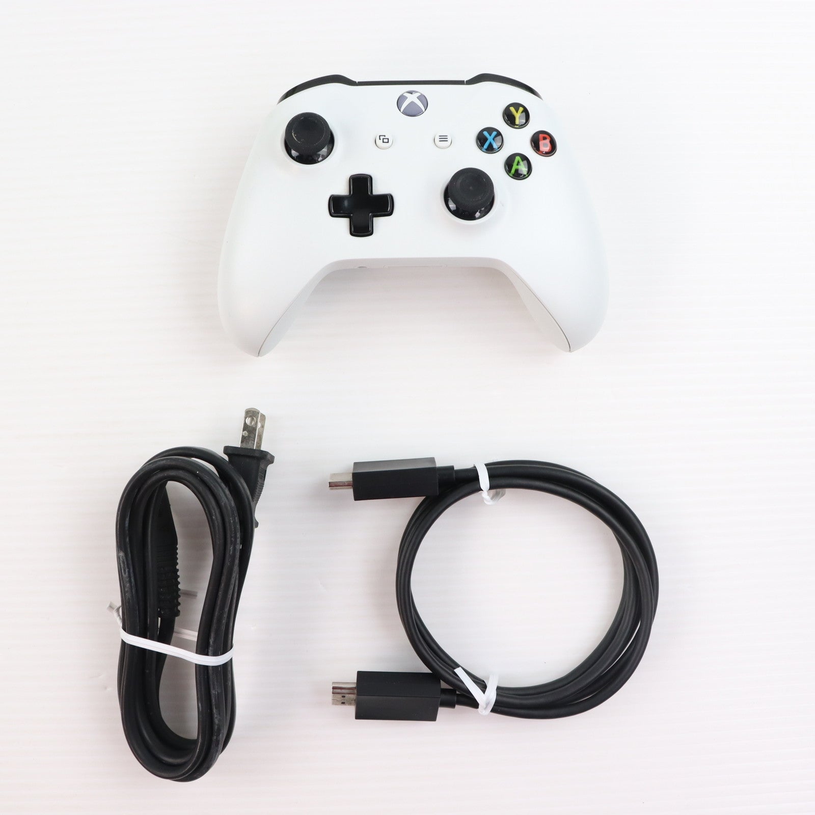 【中古即納】[XboxOne] (本体) Xbox One X ホワイト スペシャル エディション 1TB 日本マイクロソフト(FMP-00063)(20181108)