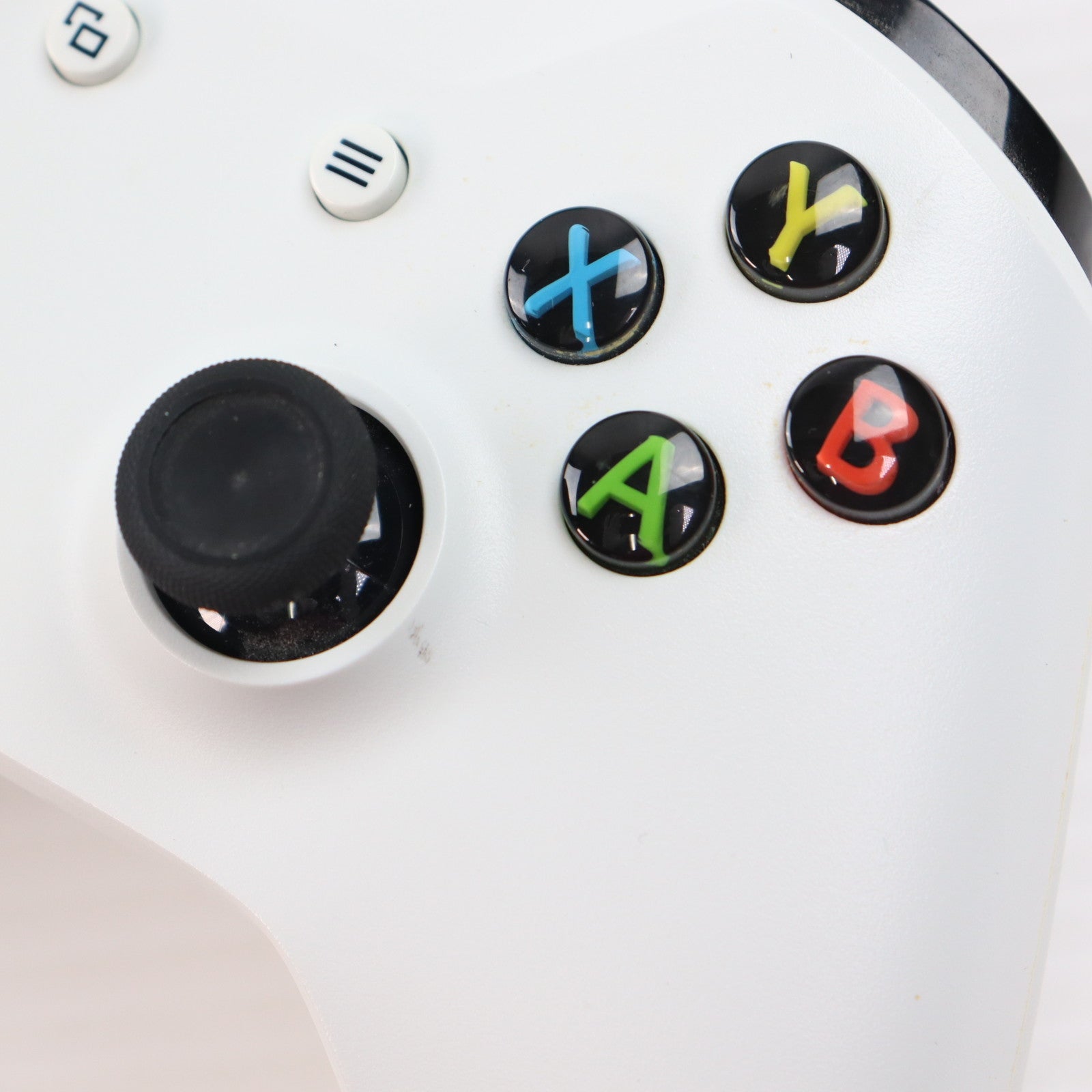 【中古即納】[XboxOne] (本体) Xbox One X ホワイト スペシャル エディション 1TB 日本マイクロソフト(FMP-00063)(20181108)